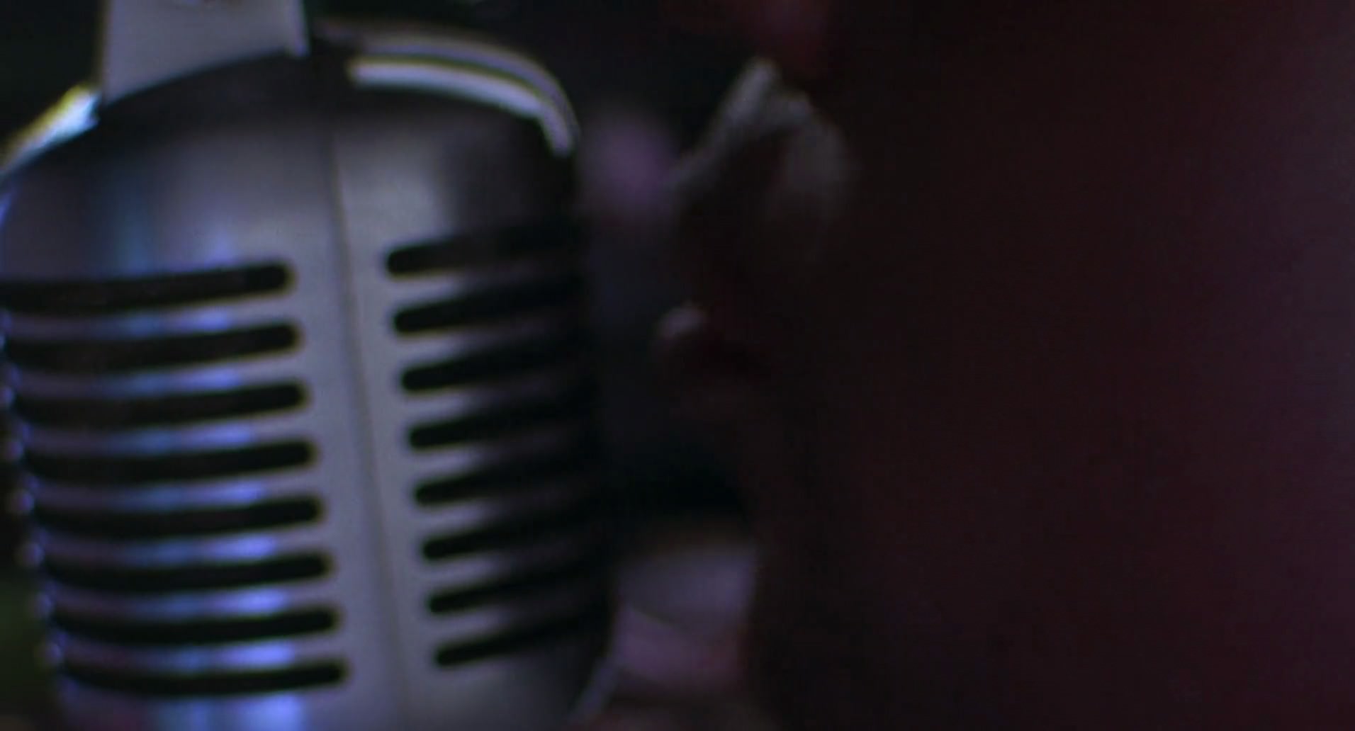 Barb Wire (1996) screencap 1623