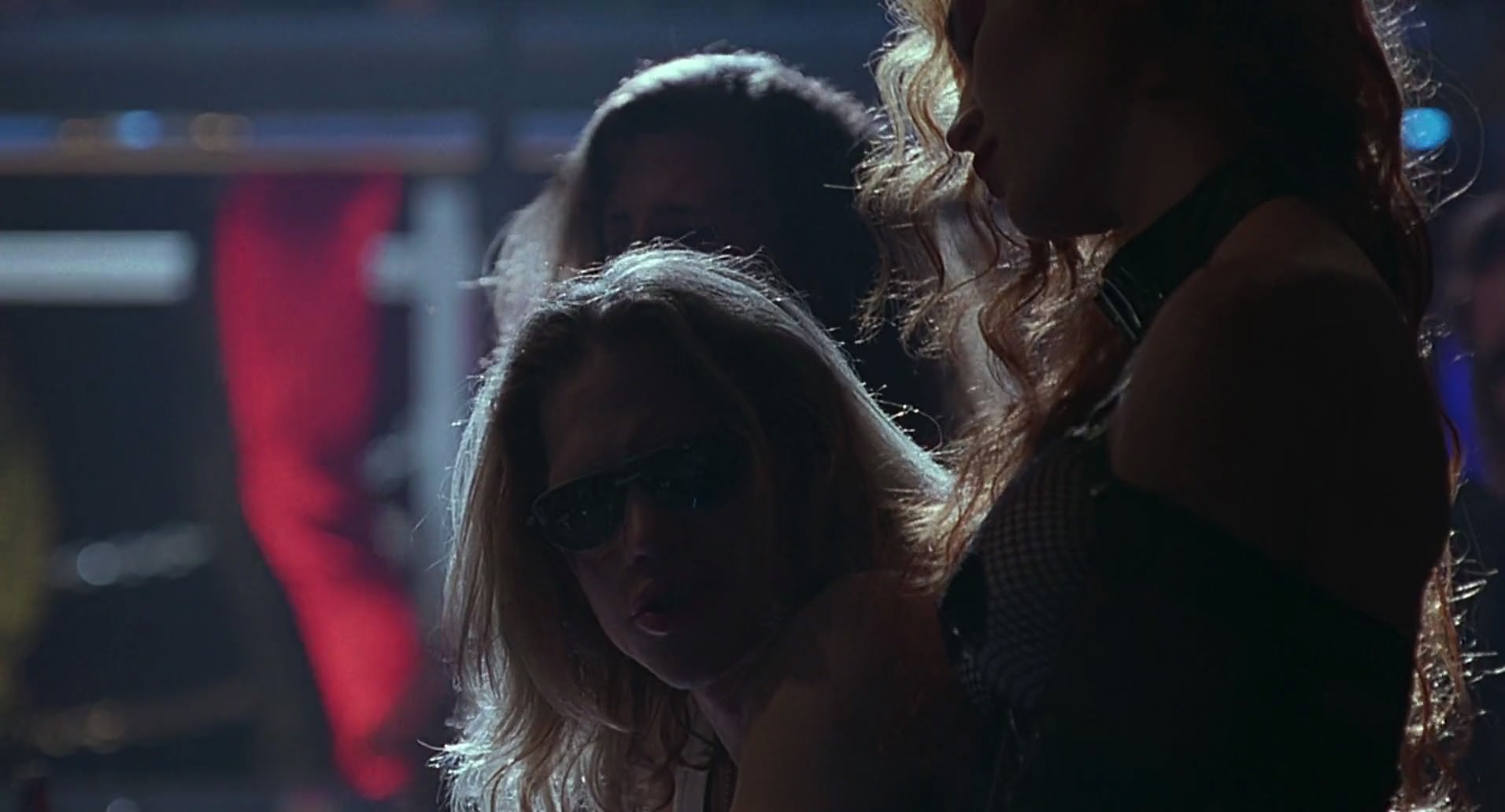 Barb Wire (1996) screencap 1647