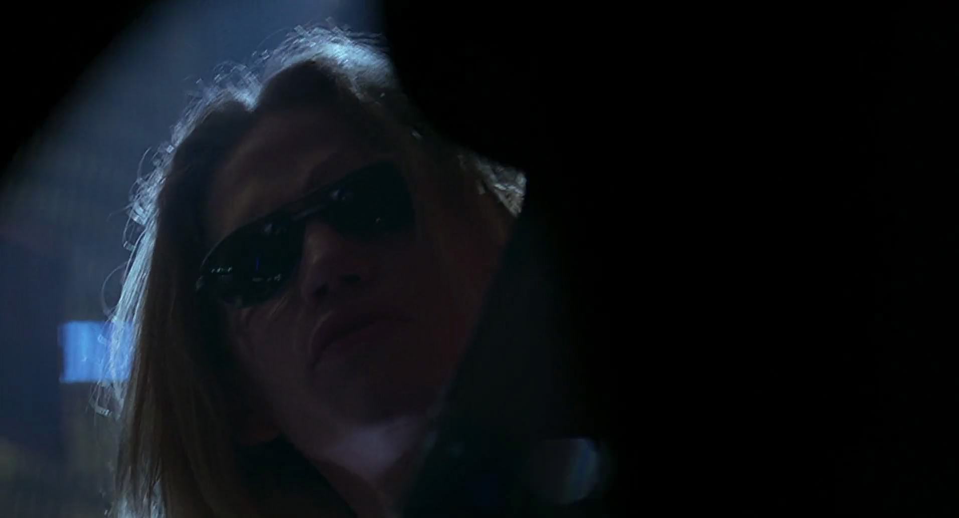 Barb Wire (1996) screencap 1665