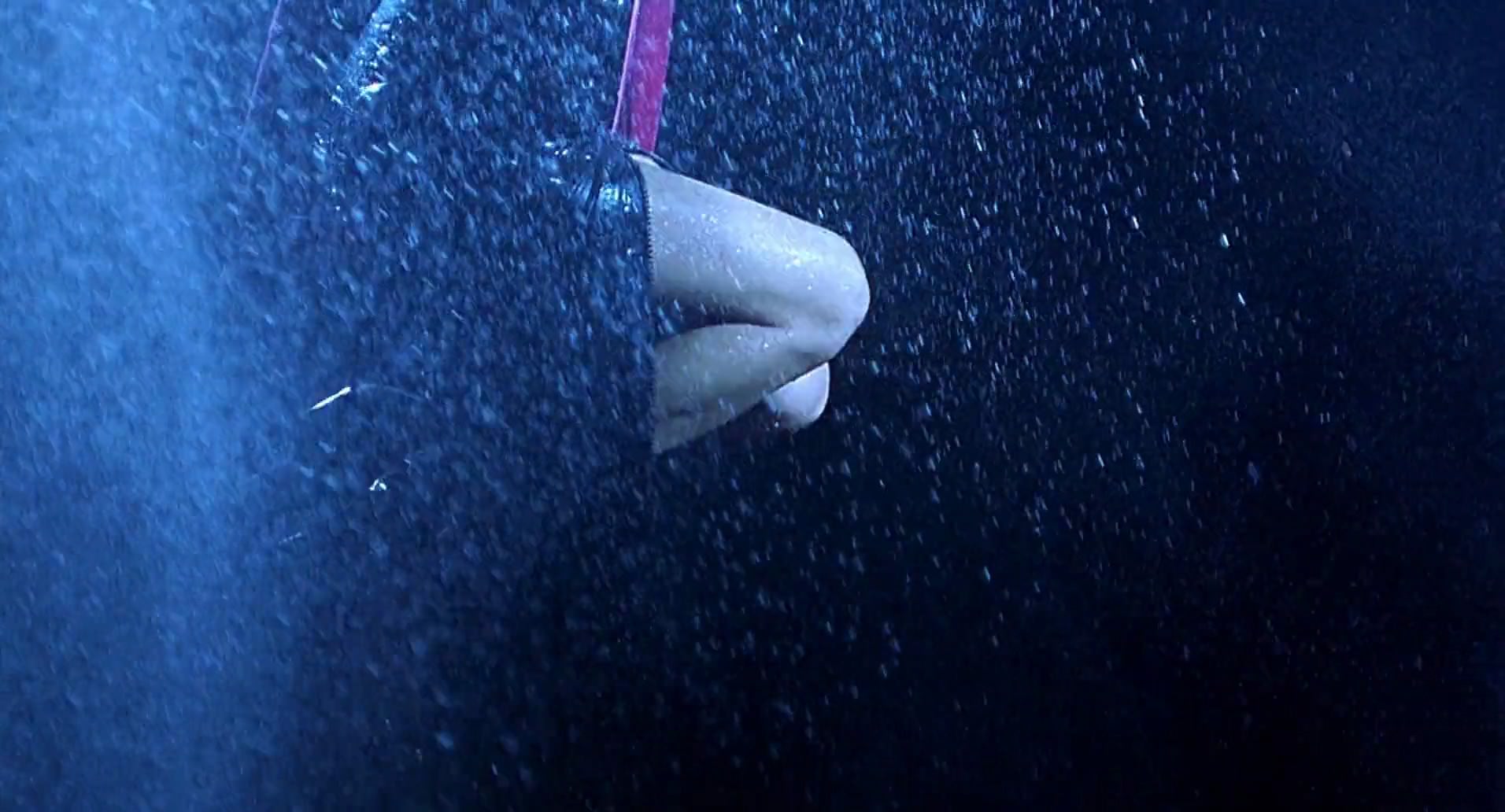 Barb Wire (1996) screencap 168