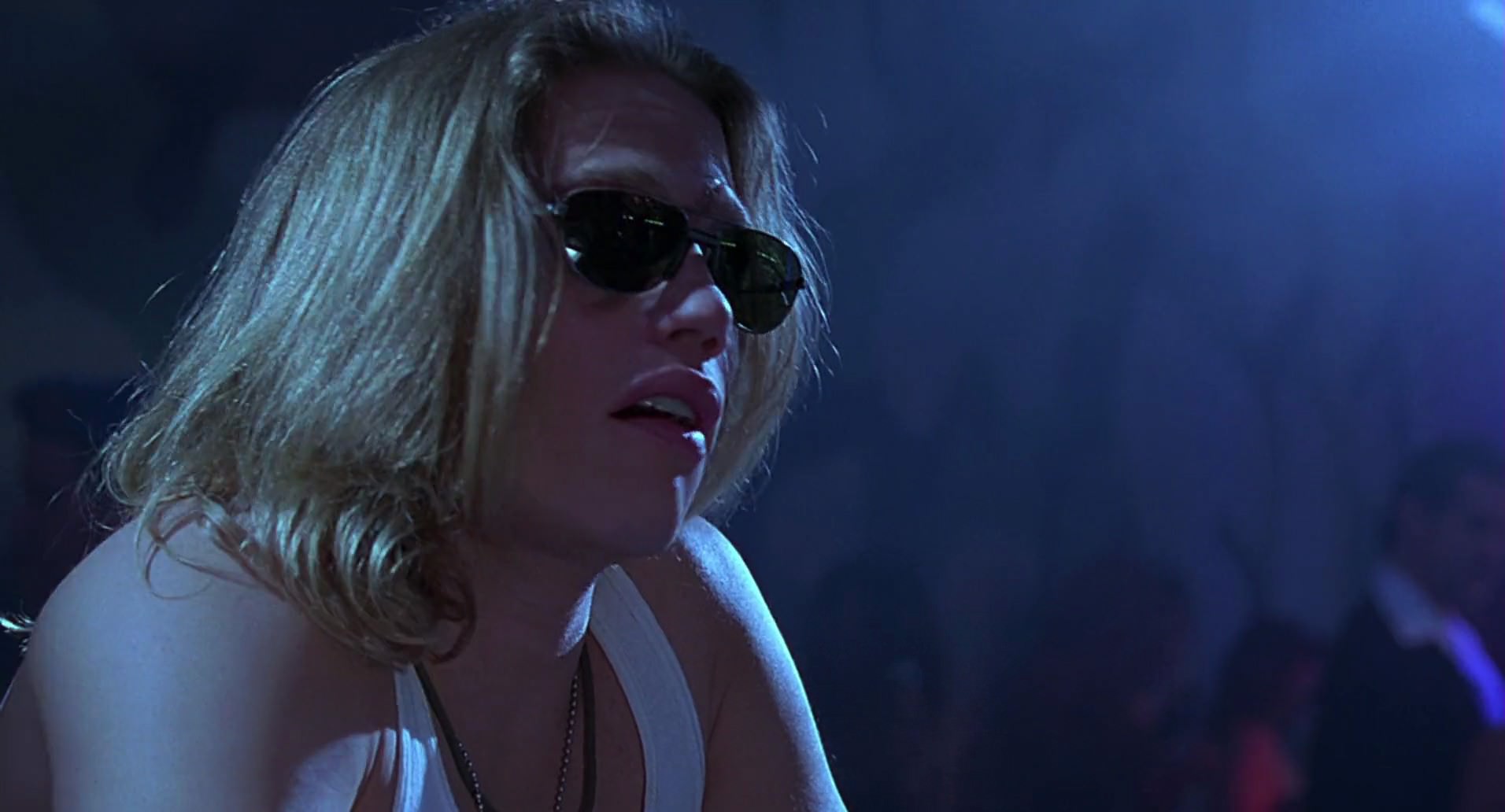 Barb Wire (1996) screencap 1710