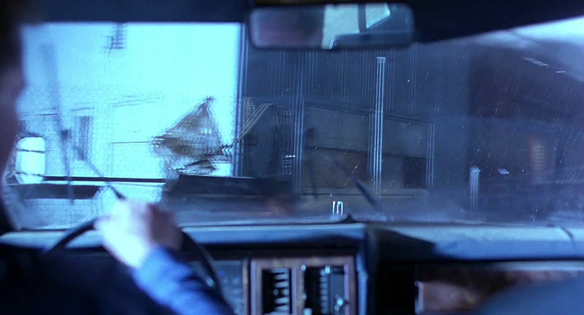 Barb Wire (1996) screencap 1752
