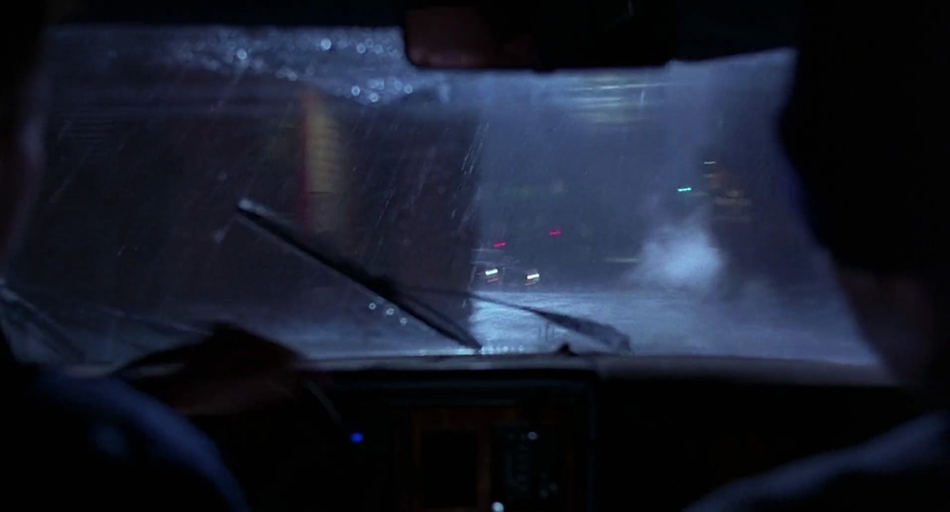 Barb Wire (1996) screencap 1755