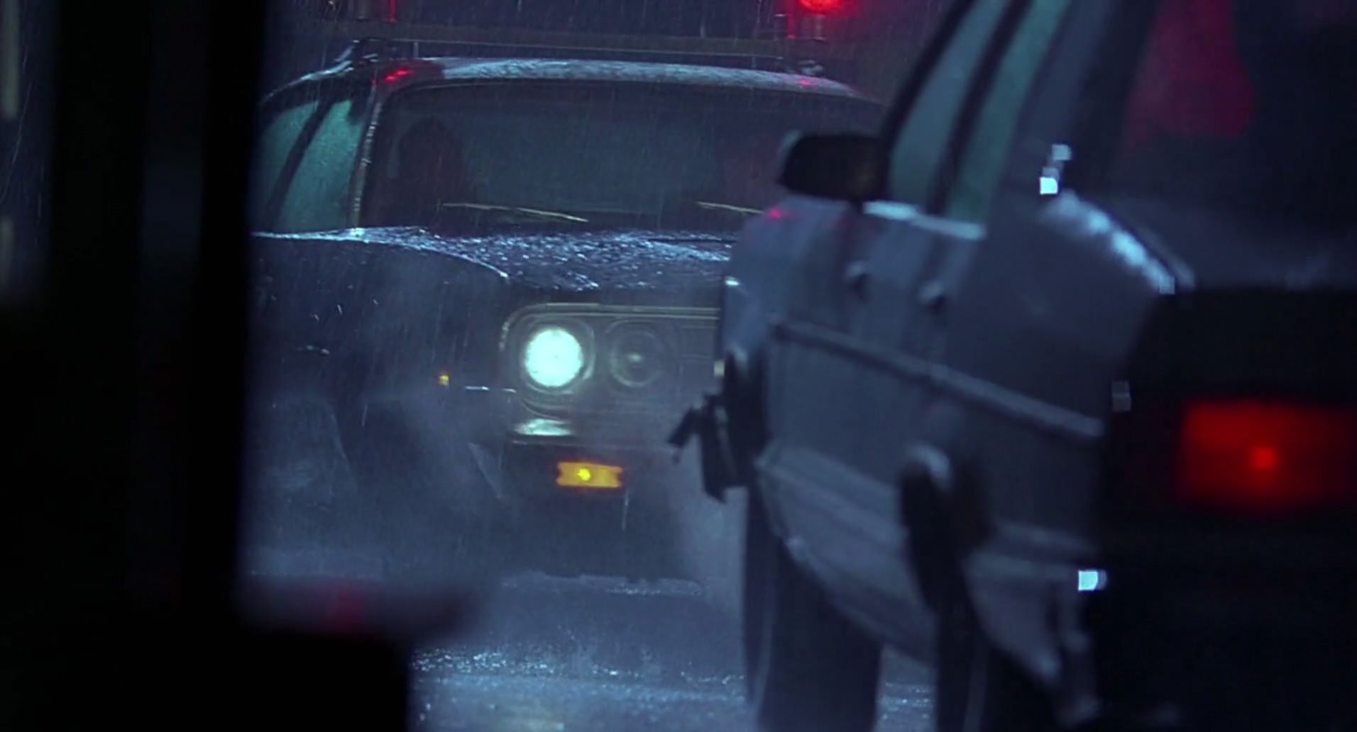 Barb Wire (1996) screencap 1764