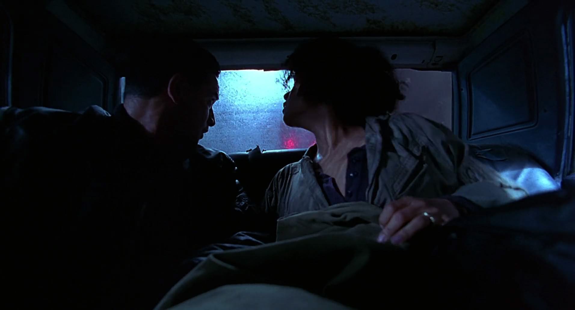 Barb Wire (1996) HD screenshot 1769