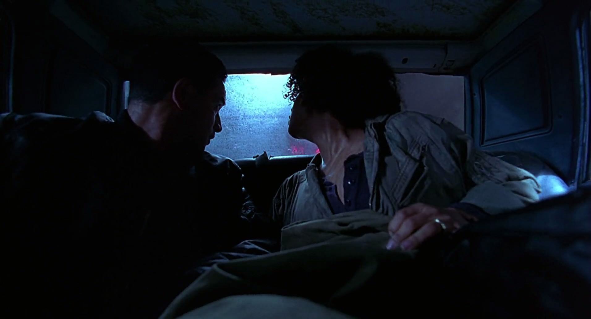 Barb Wire (1996) screencap 1770