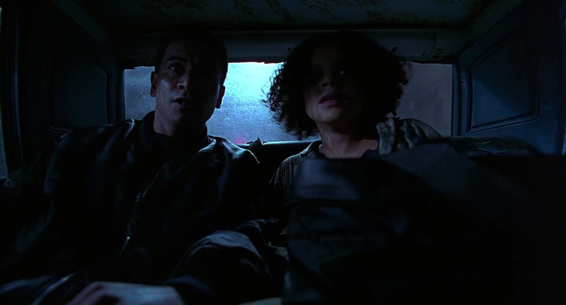 Barb Wire (1996) screencap 1776
