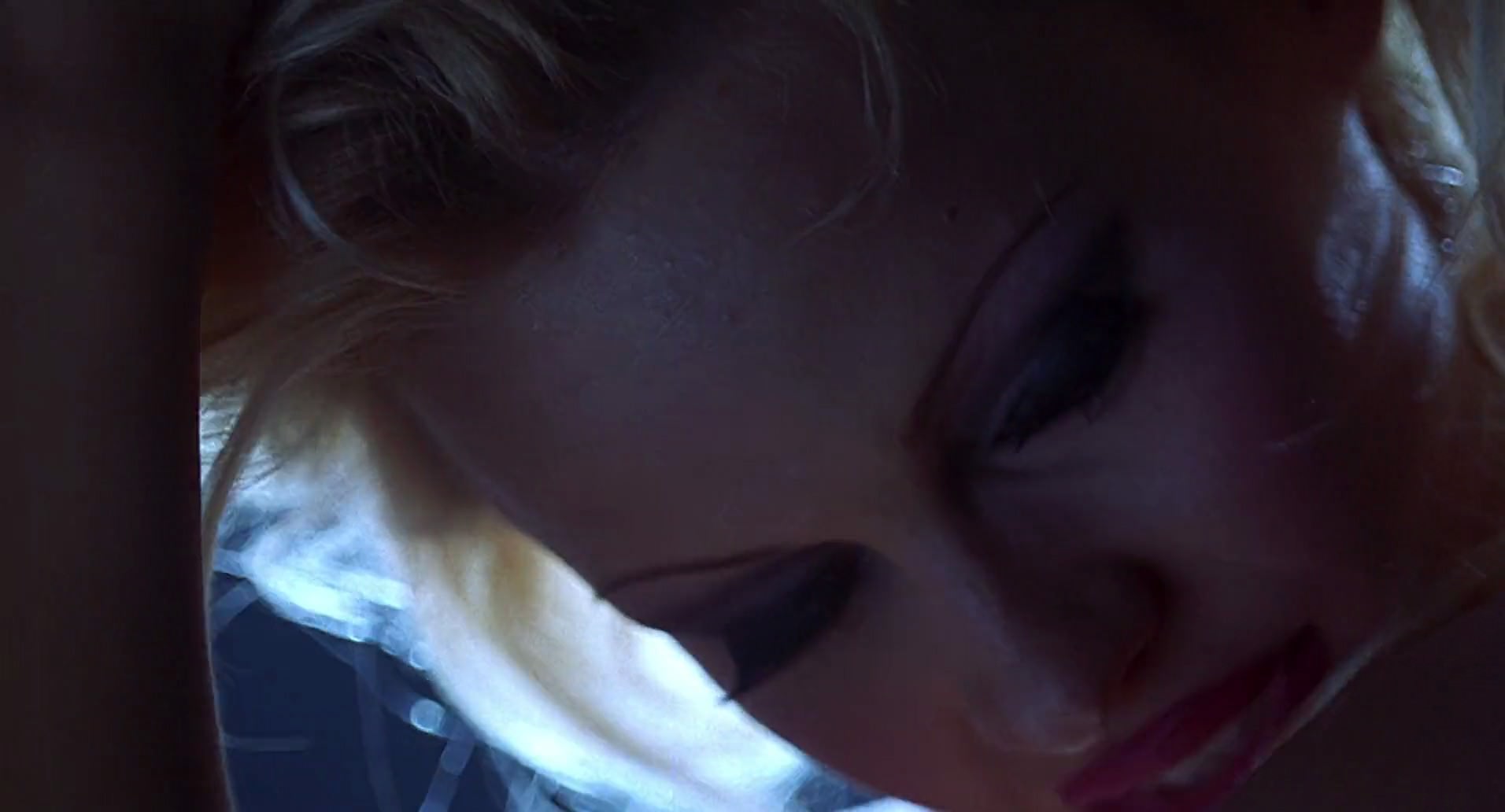 Barb Wire (1996) screencap 18