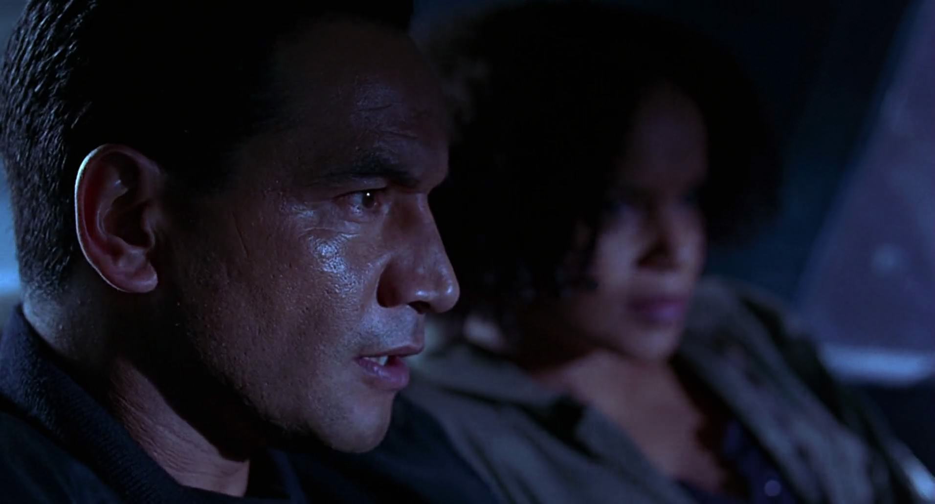 Barb Wire (1996) screencap 1815