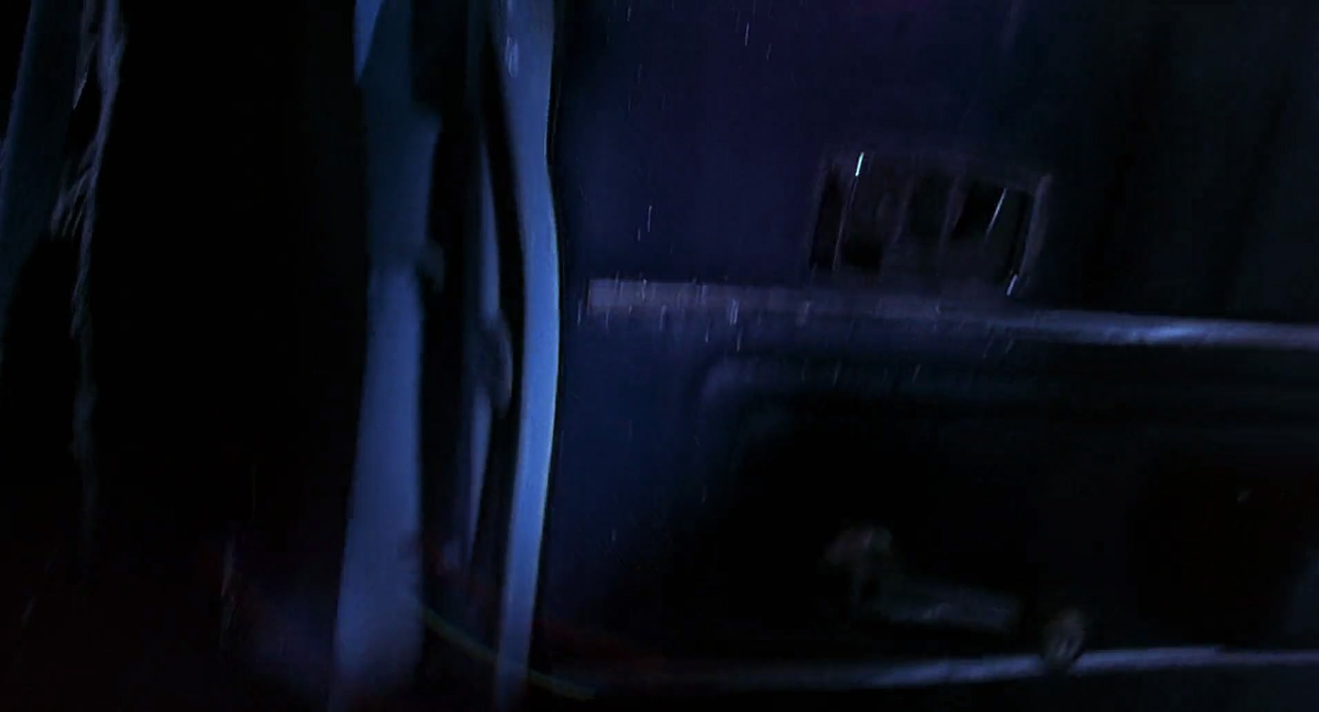 Barb Wire (1996) screencap 1824
