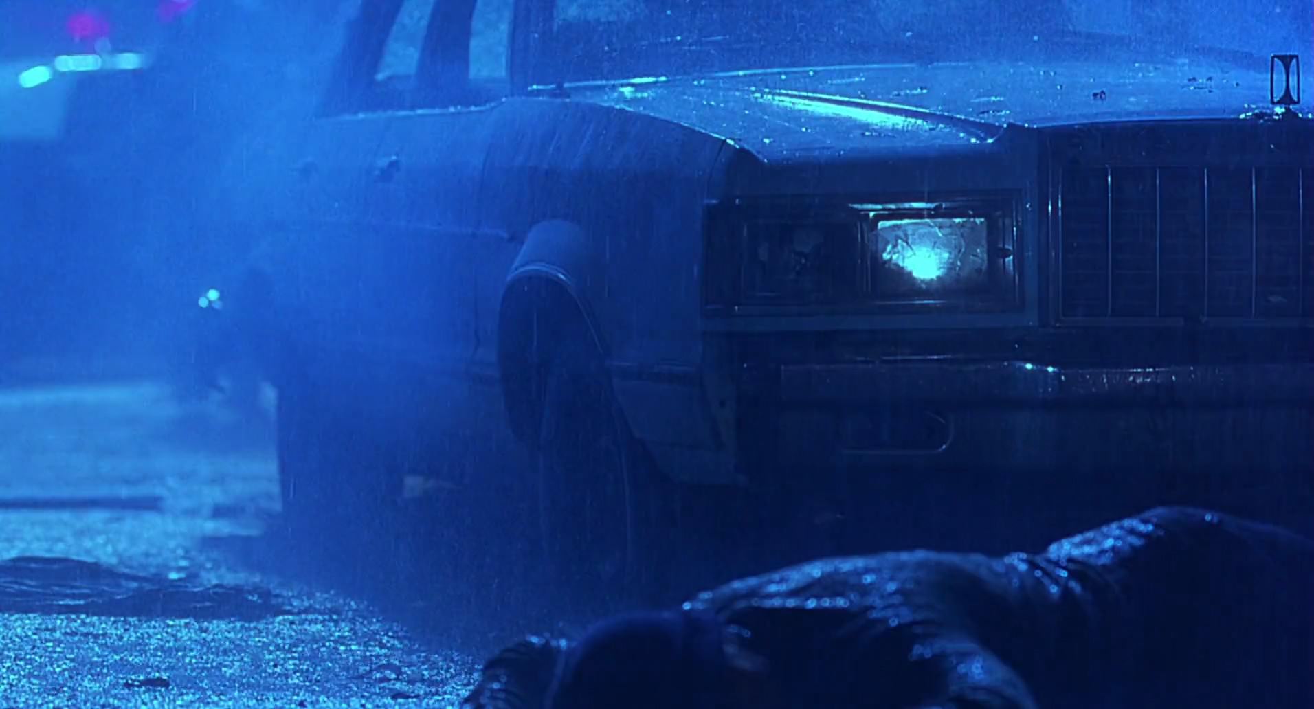 Barb Wire (1996) screencap 1866