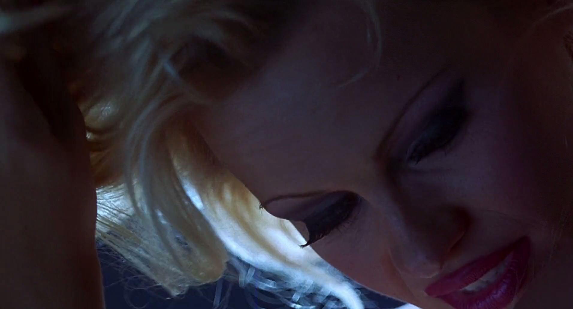 Barb Wire (1996) movie still 19