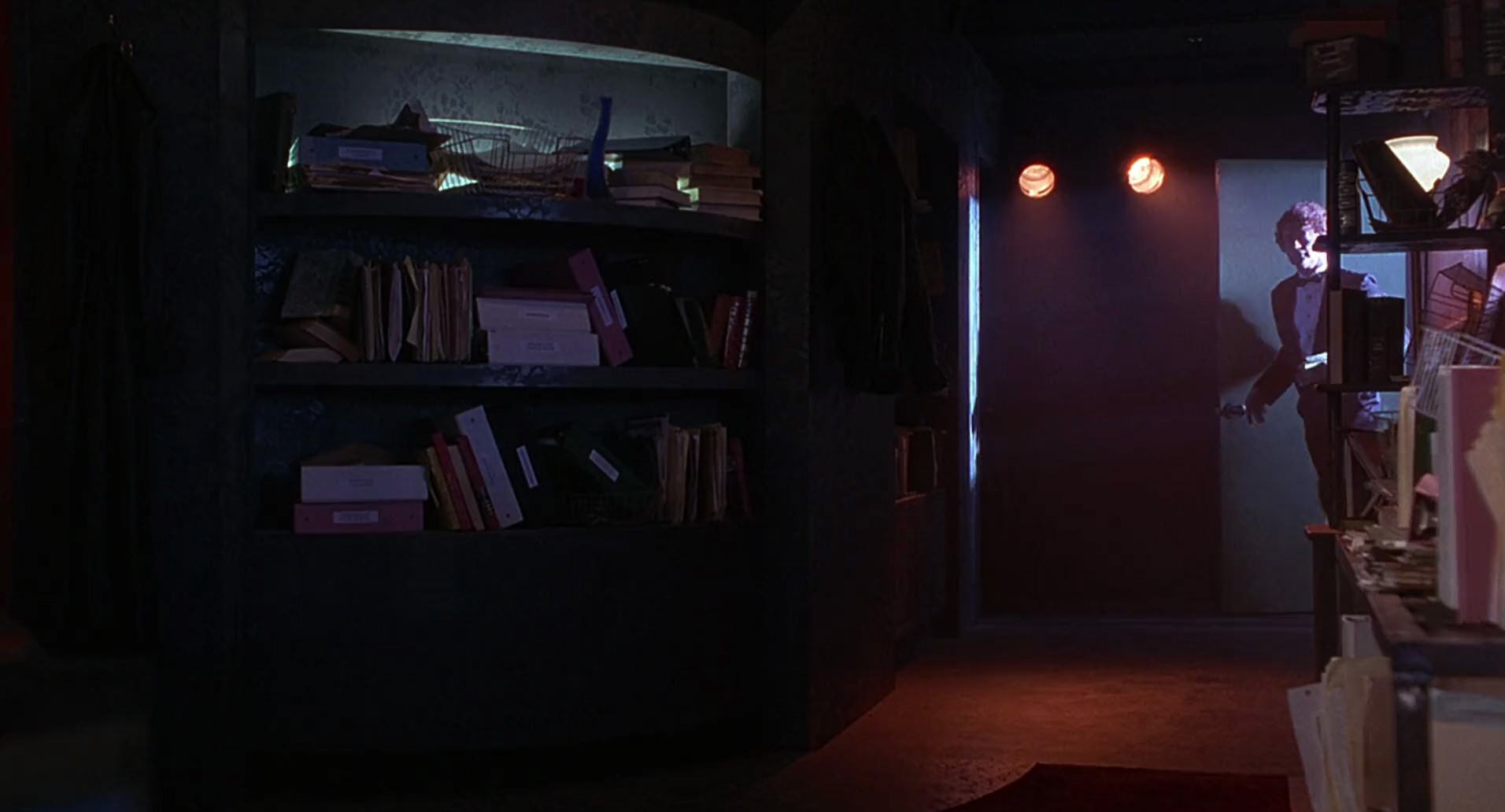 Barb Wire (1996) screencap 1914