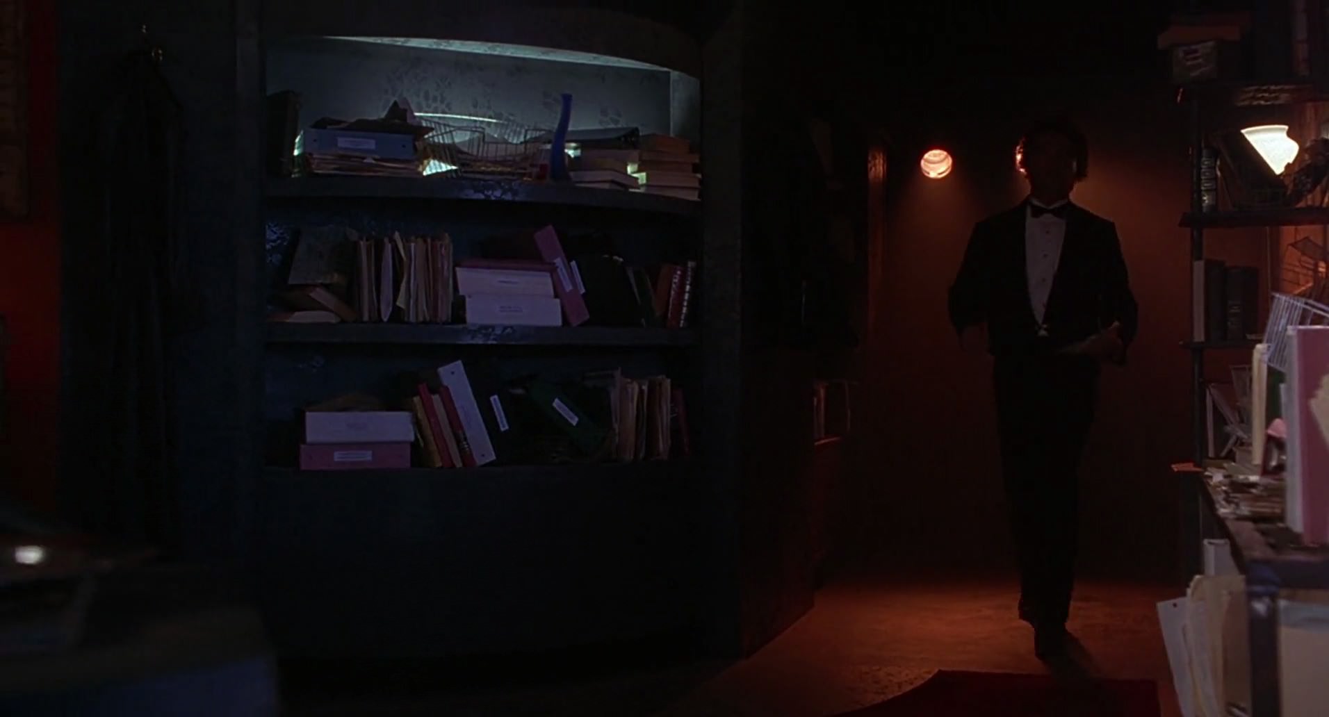 Barb Wire (1996) screencap 1926