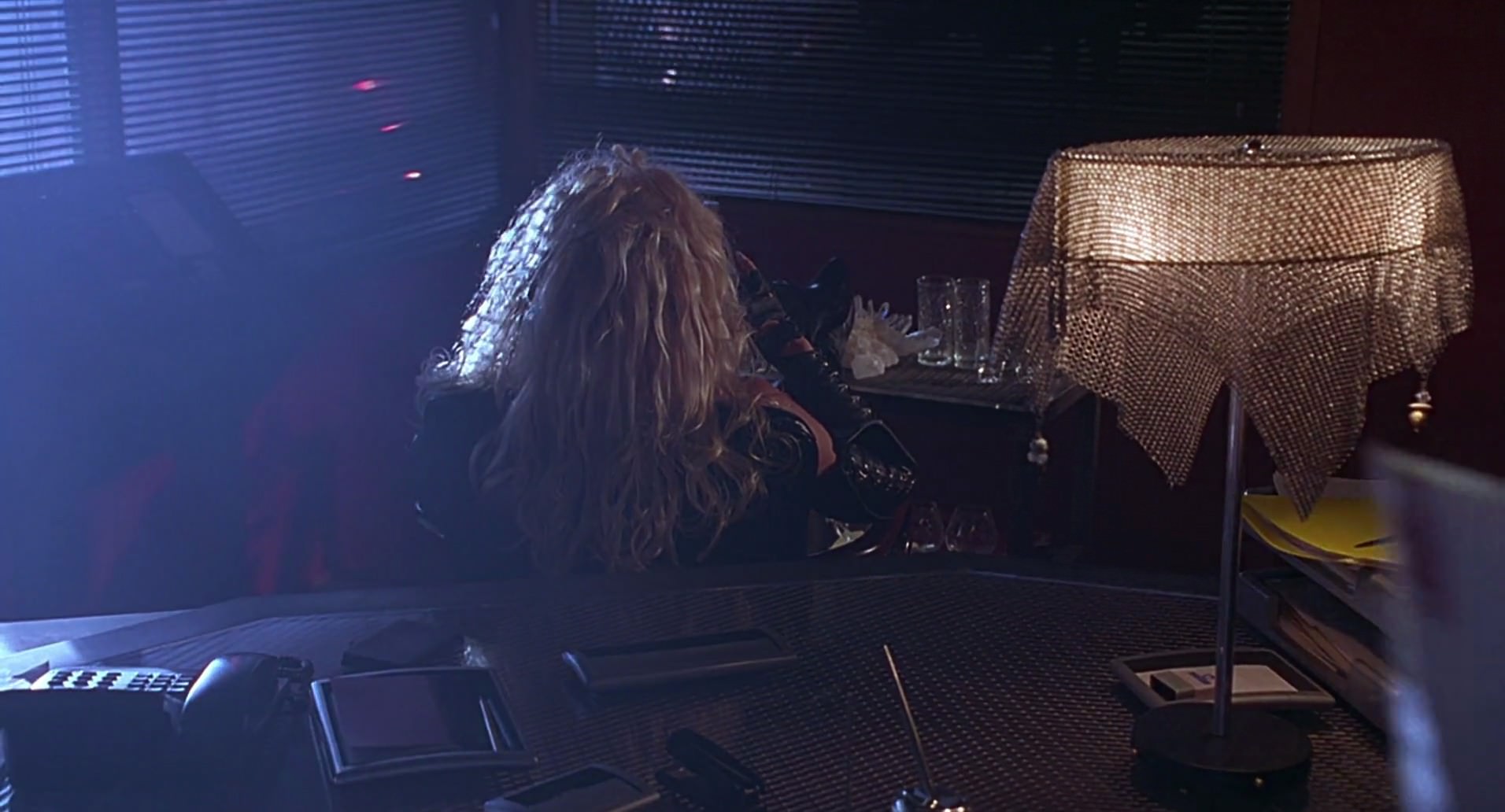 Barb Wire (1996) movie still 1930