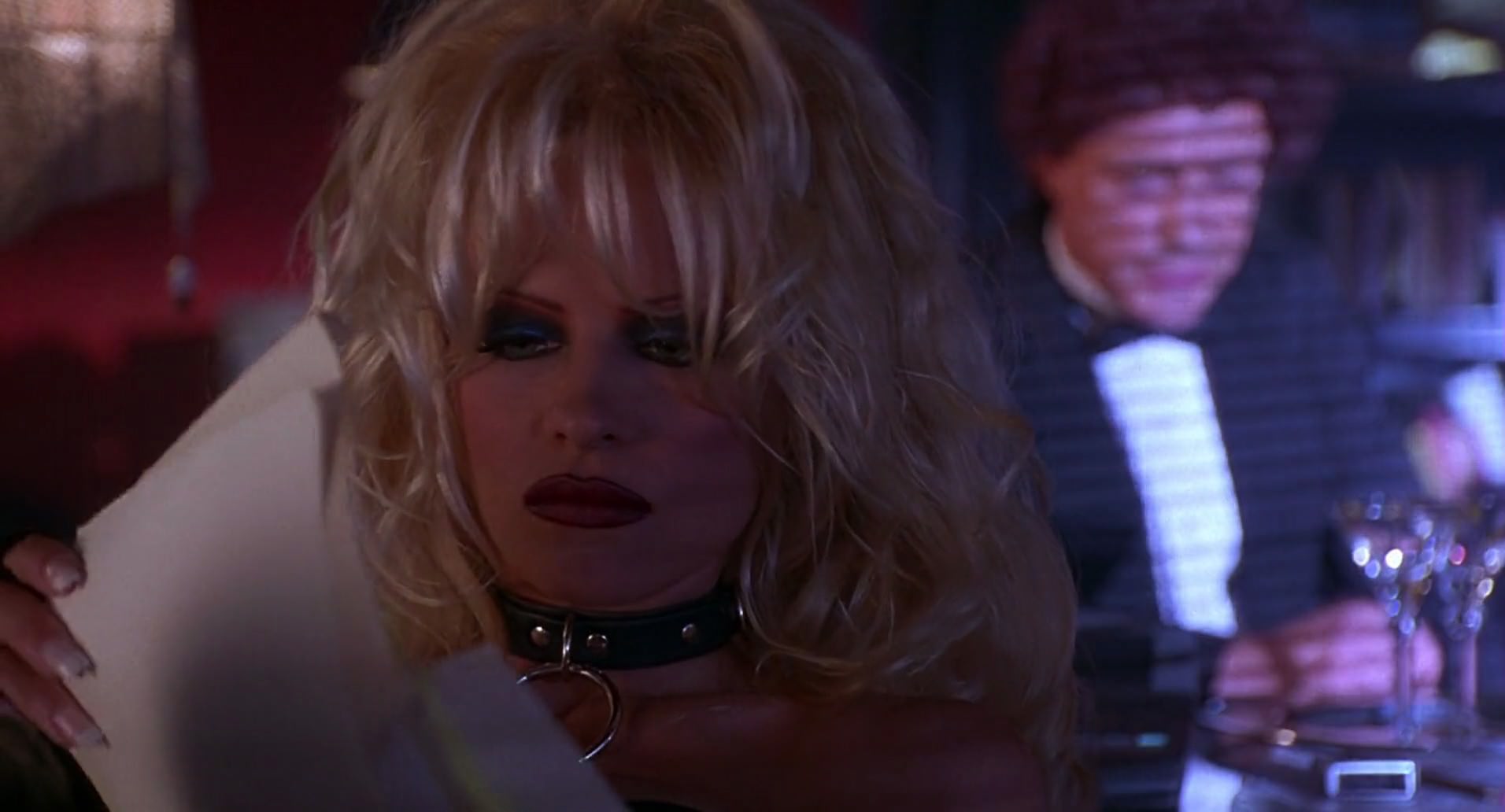 Barb Wire (1996) screencap 1956
