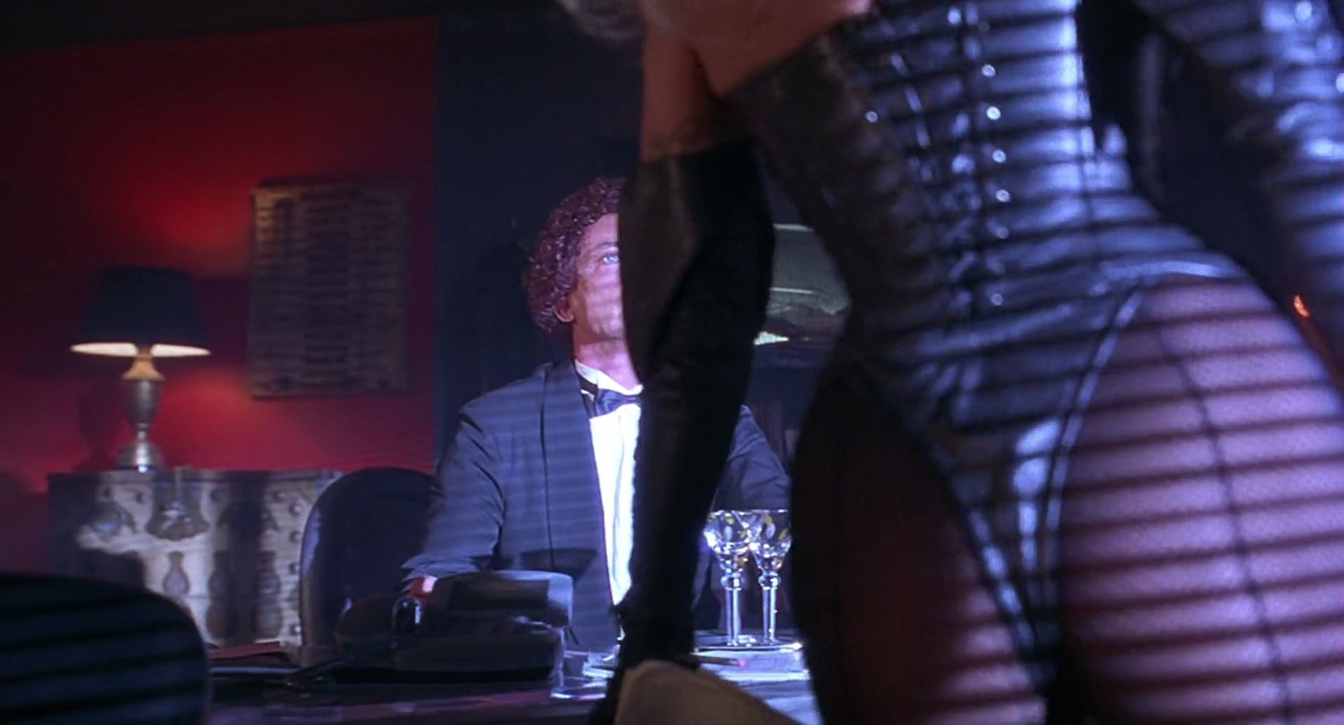 Barb Wire (1996) HD screenshot 1973