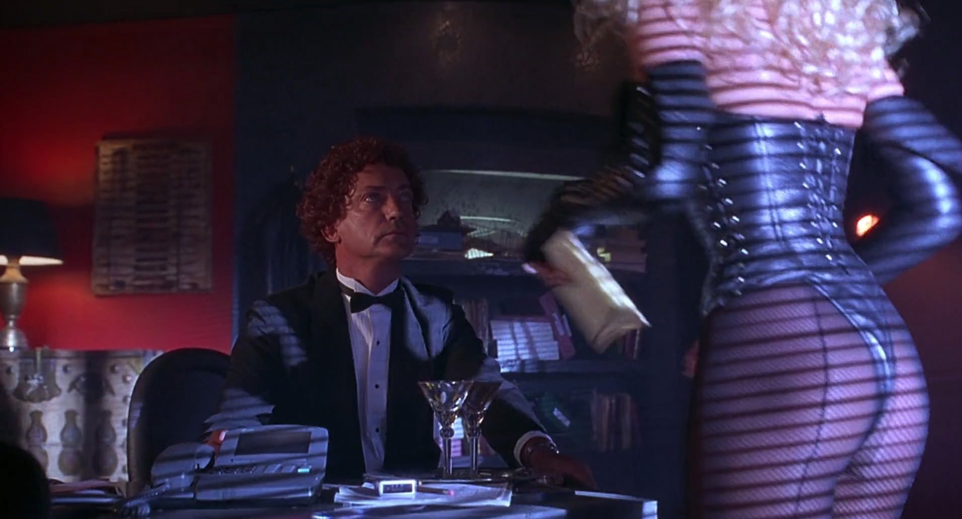 Barb Wire (1996) movie still 1975