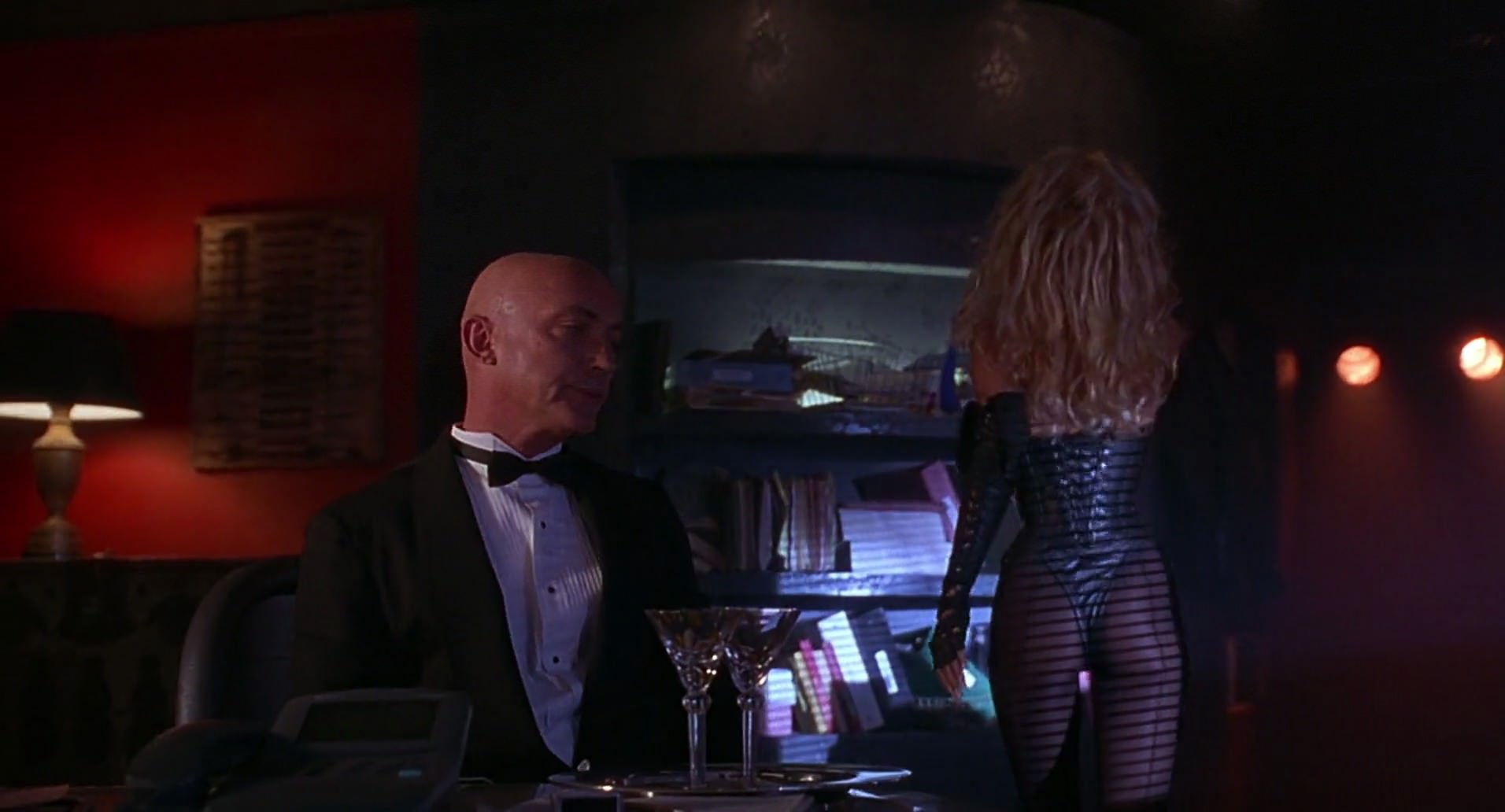 Barb Wire (1996) HD screenshot 1982