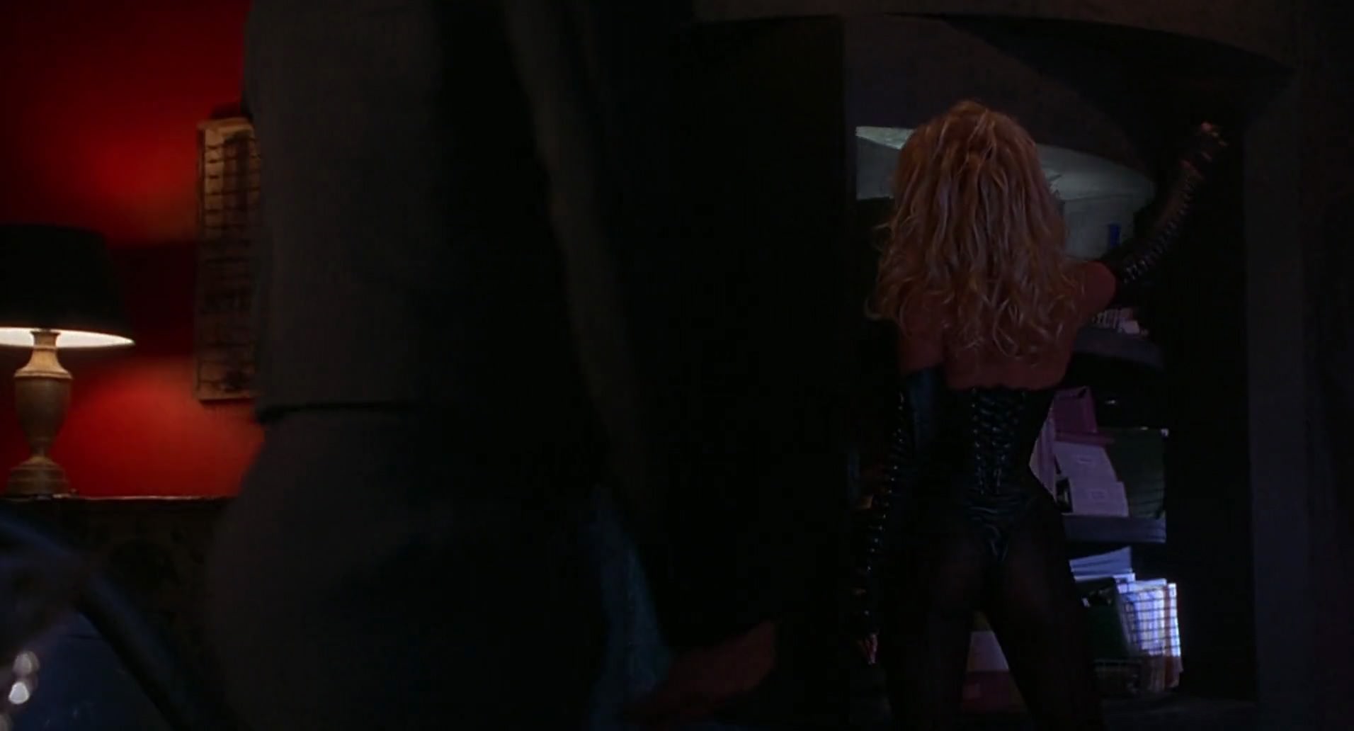 Barb Wire (1996) movie still 1990
