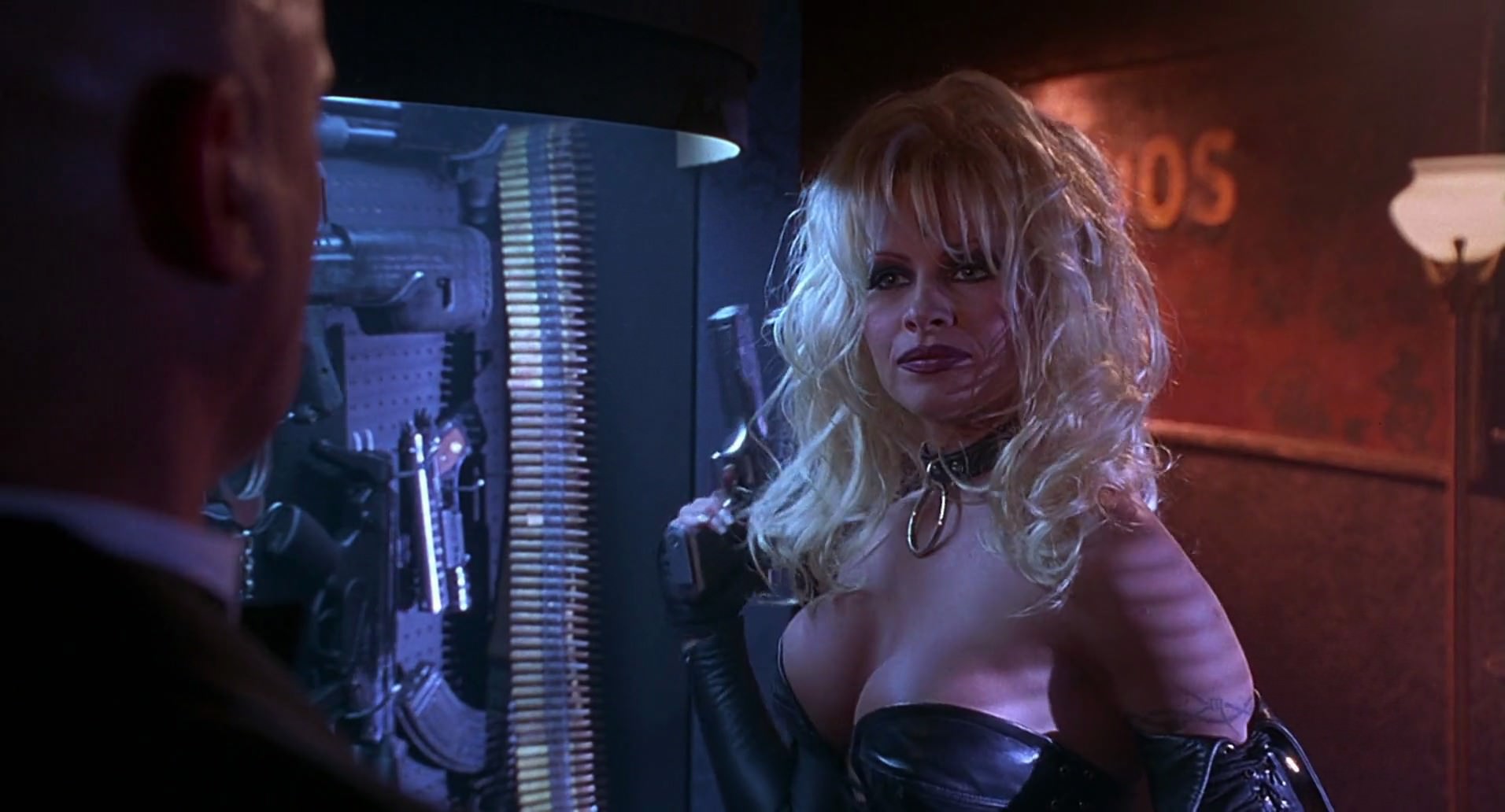 Barb Wire (1996) screencap 2013