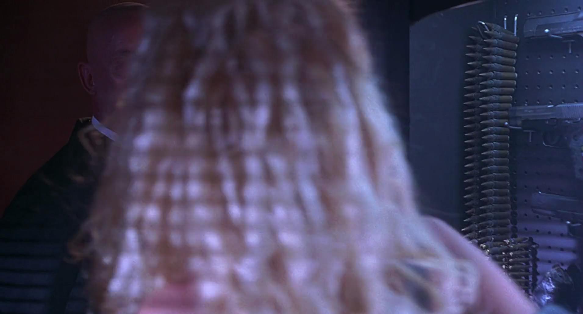 Barb Wire (1996) screencap 2022