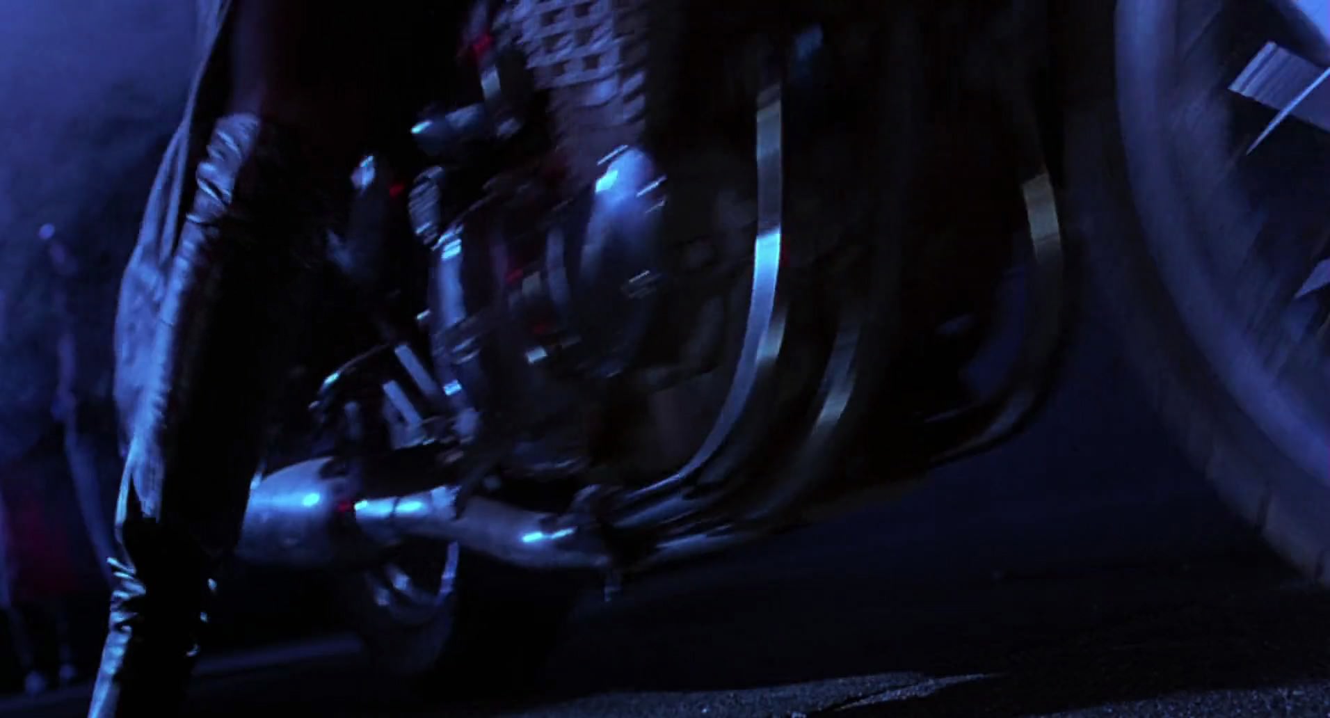 Barb Wire (1996) screencap 2094
