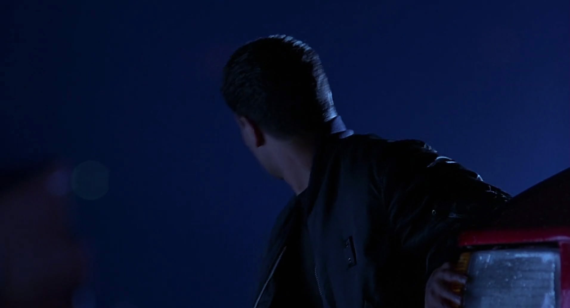 Barb Wire (1996) screencap 2112