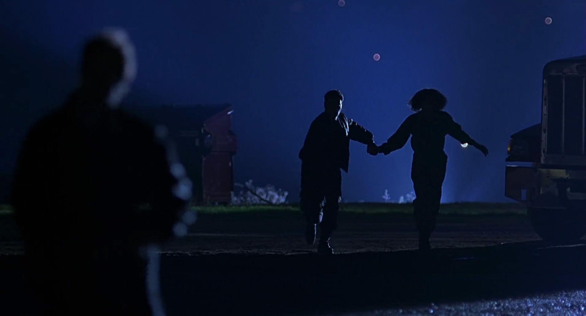 Barb Wire (1996) screencap 2124