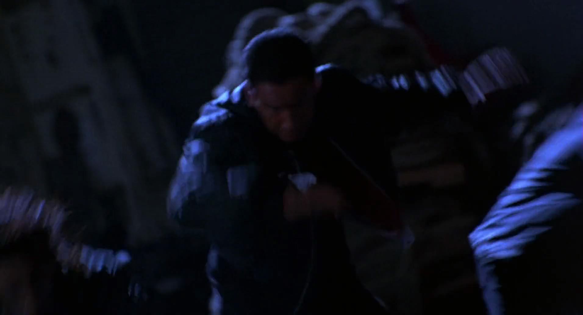 Barb Wire (1996) screencap 2130
