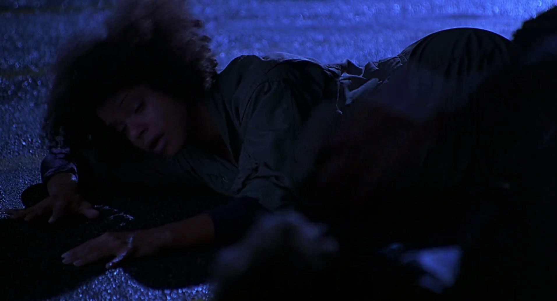 Barb Wire (1996) screencap 2163