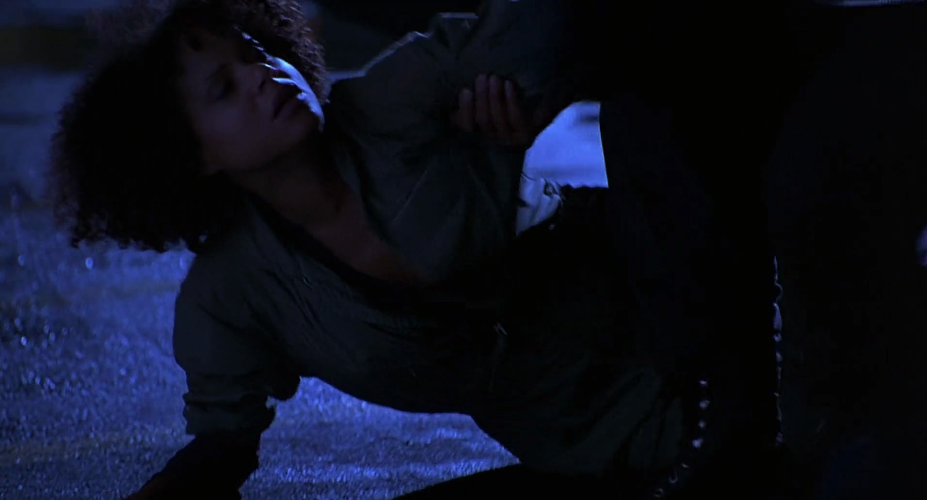 Barb Wire (1996) HD screenshot 2171
