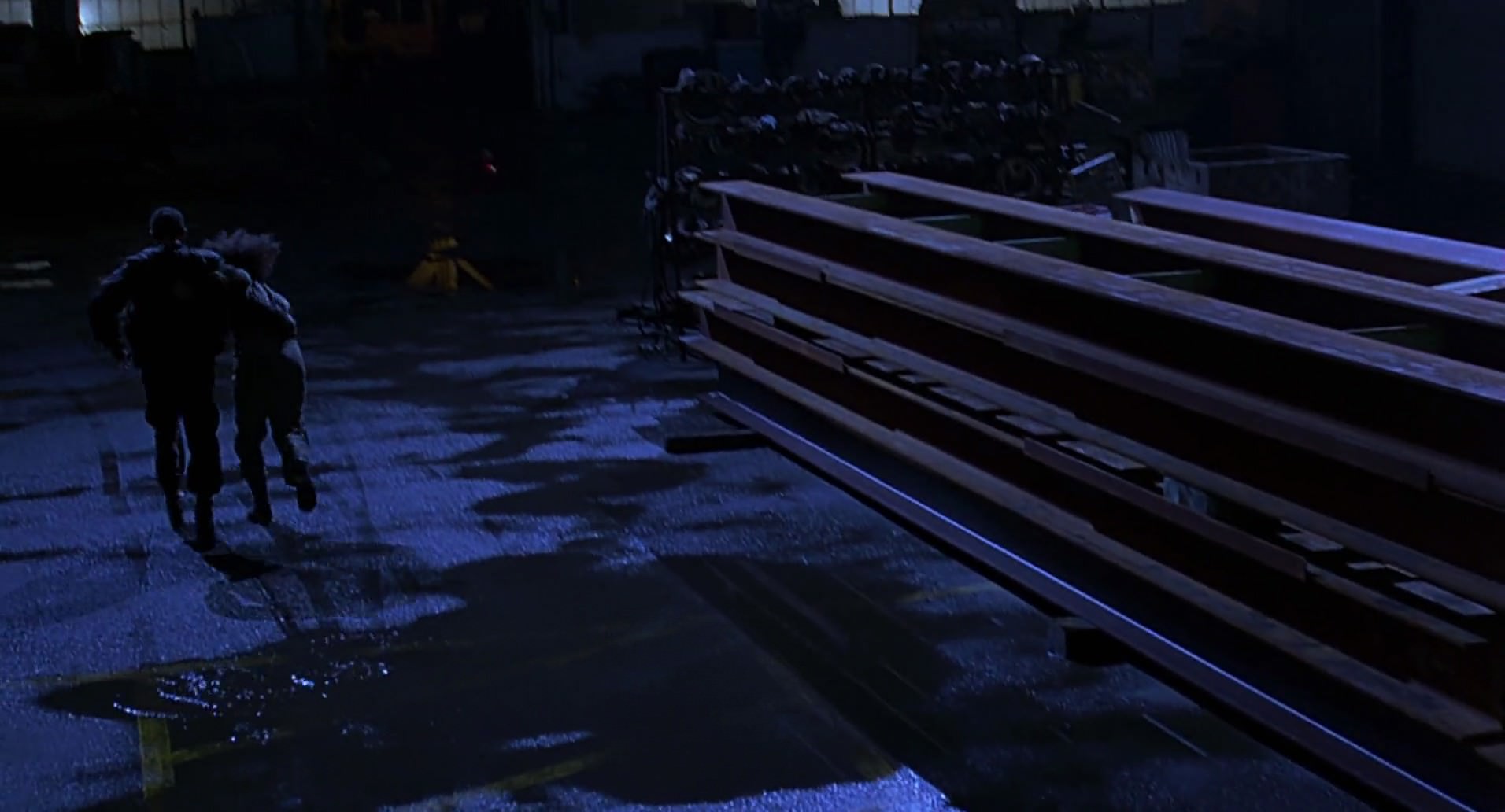 Barb Wire (1996) screencap 2184