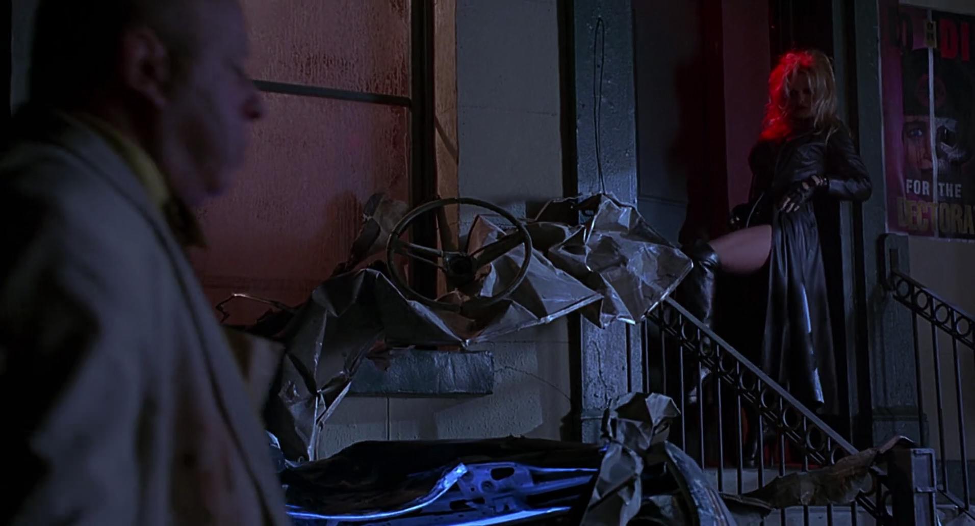 Barb Wire (1996) screencap 2193