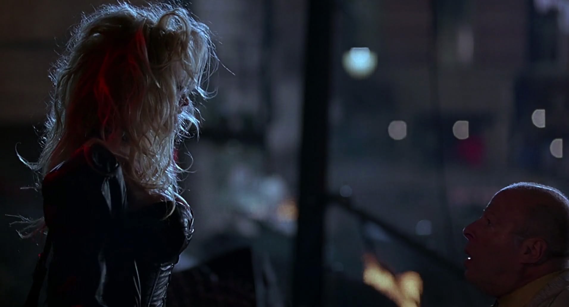 Barb Wire (1996) screencap 2250