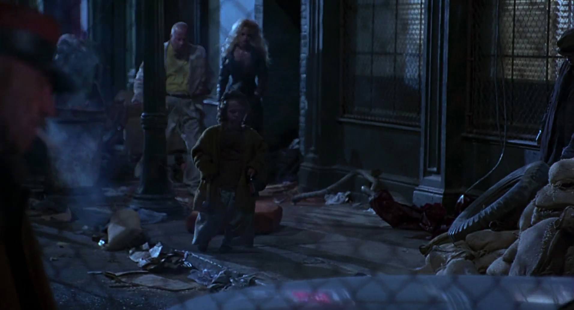 Barb Wire (1996) screencap 2307