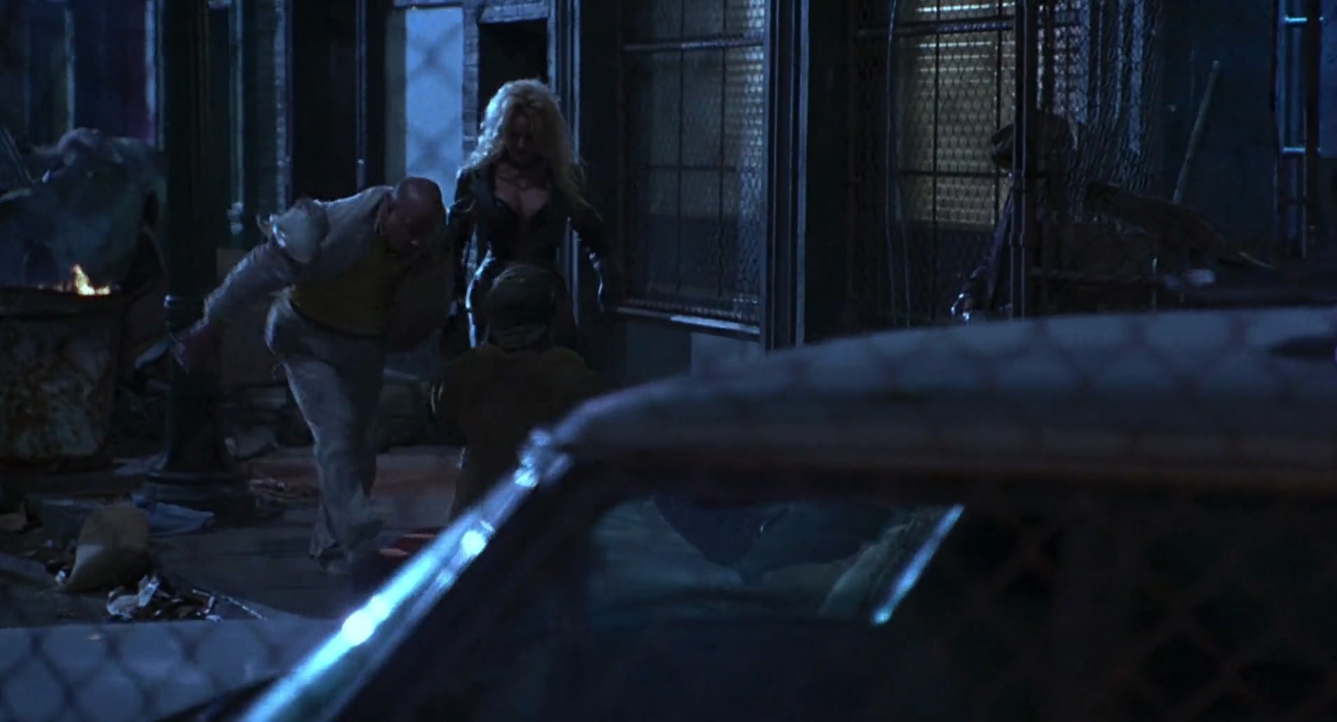 Barb Wire (1996) screencap 2313