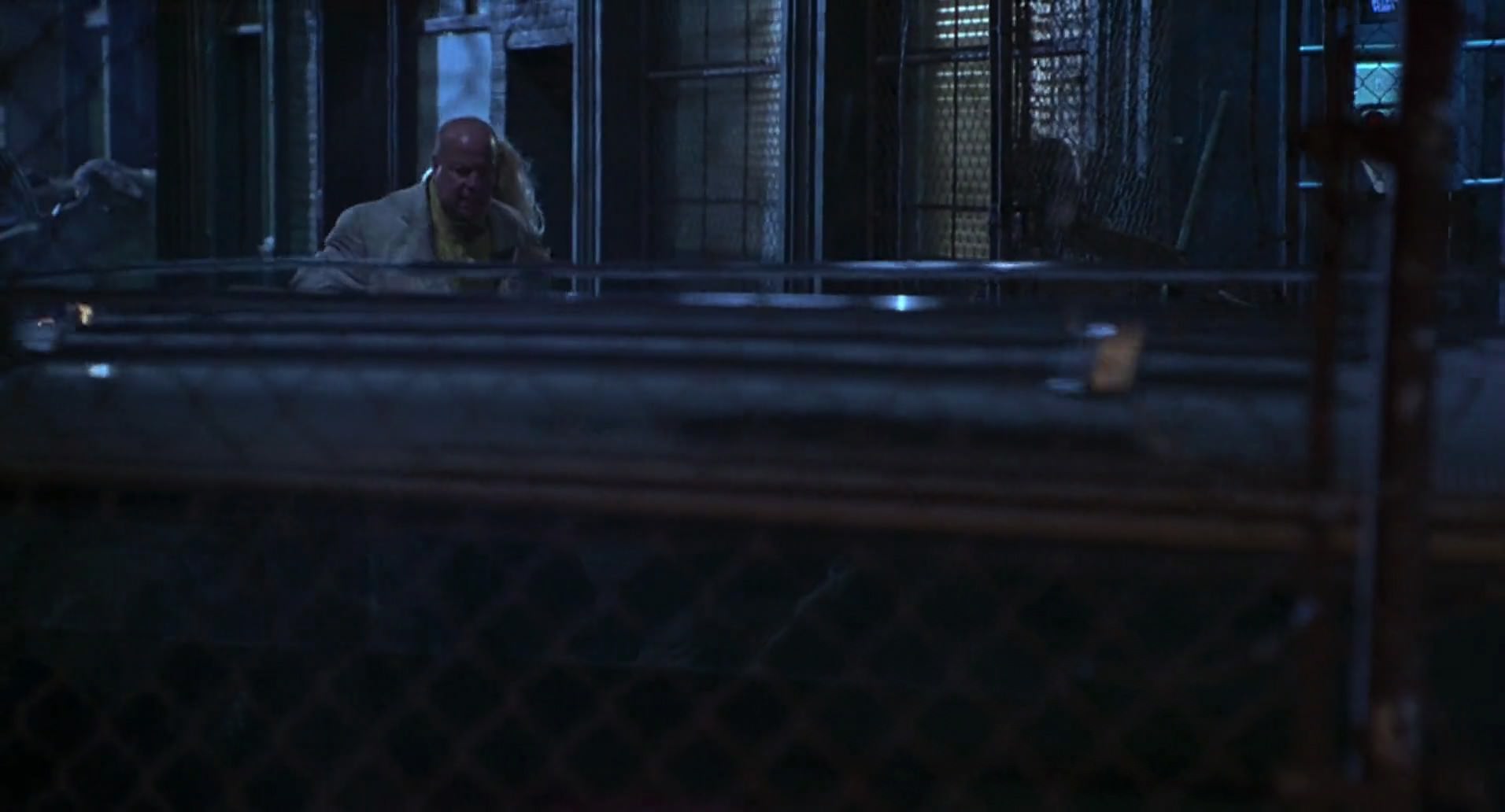 Barb Wire (1996) screencap 2316