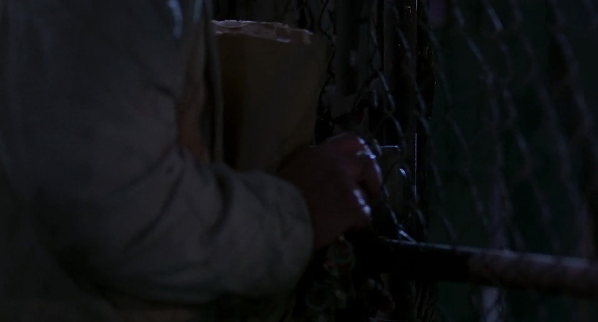 Barb Wire (1996) HD screenshot 2330