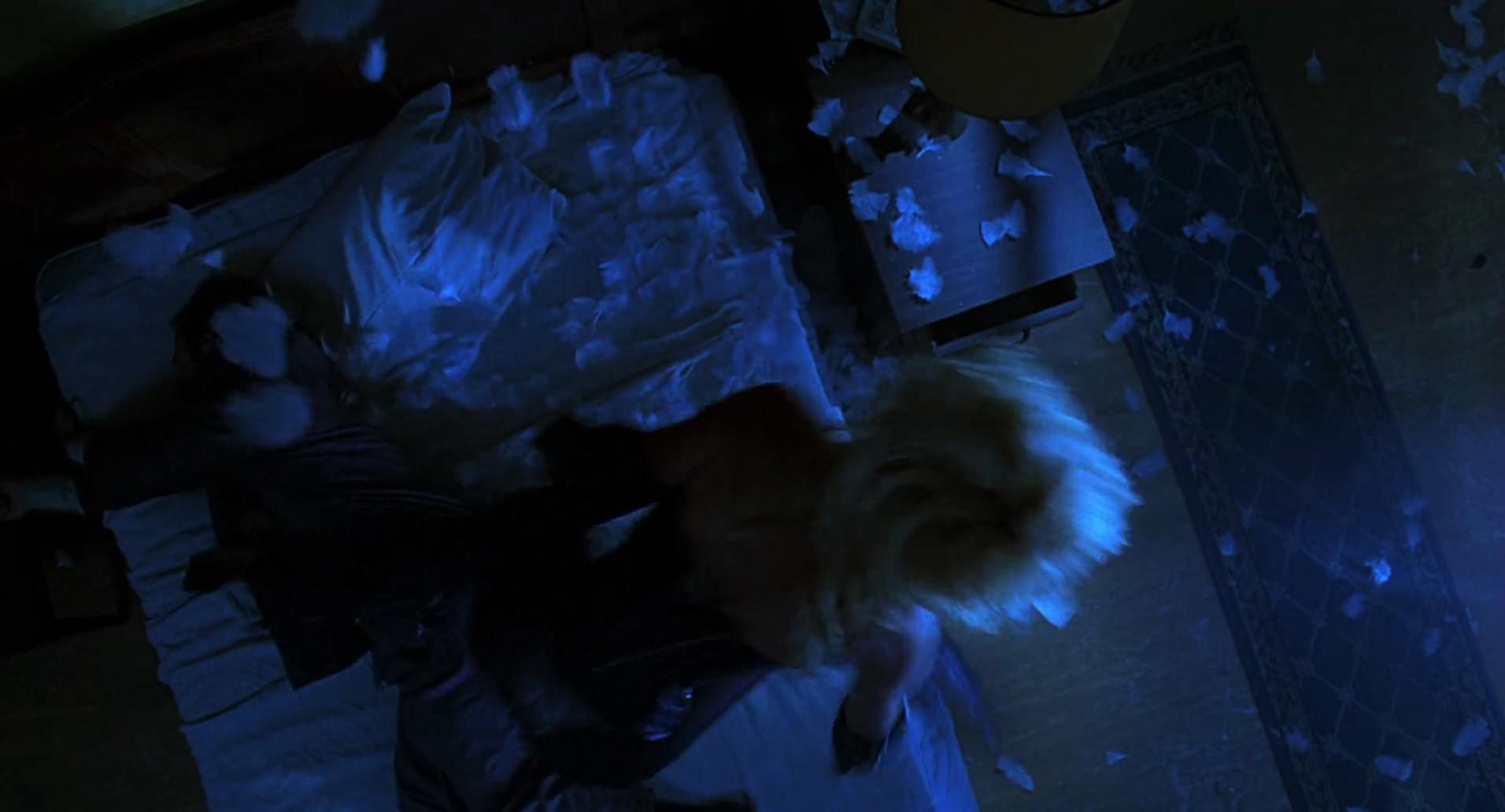 Barb Wire (1996) HD screenshot 2726