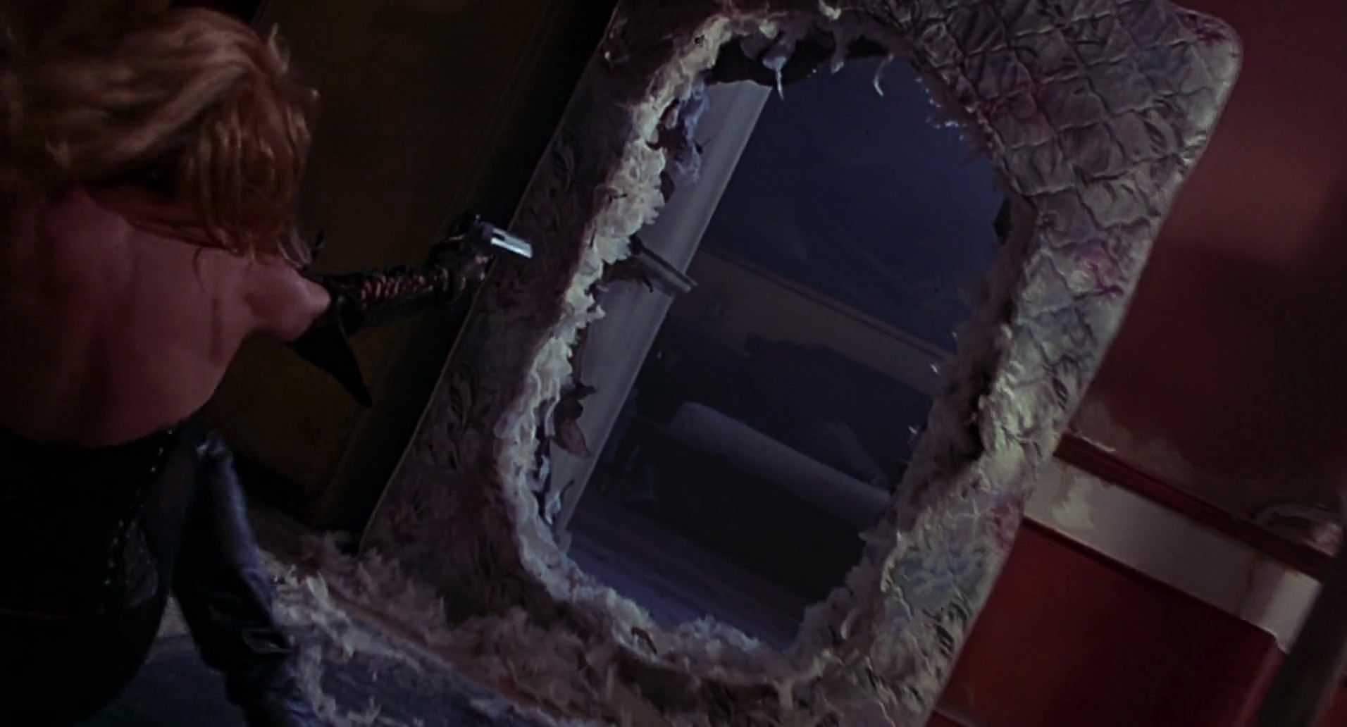 Barb Wire (1996) HD screenshot 2750