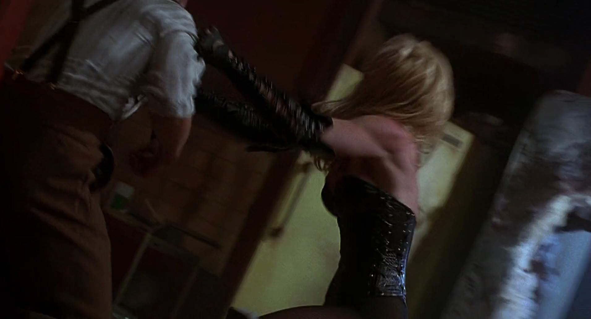 Barb Wire (1996) HD screenshot 2780