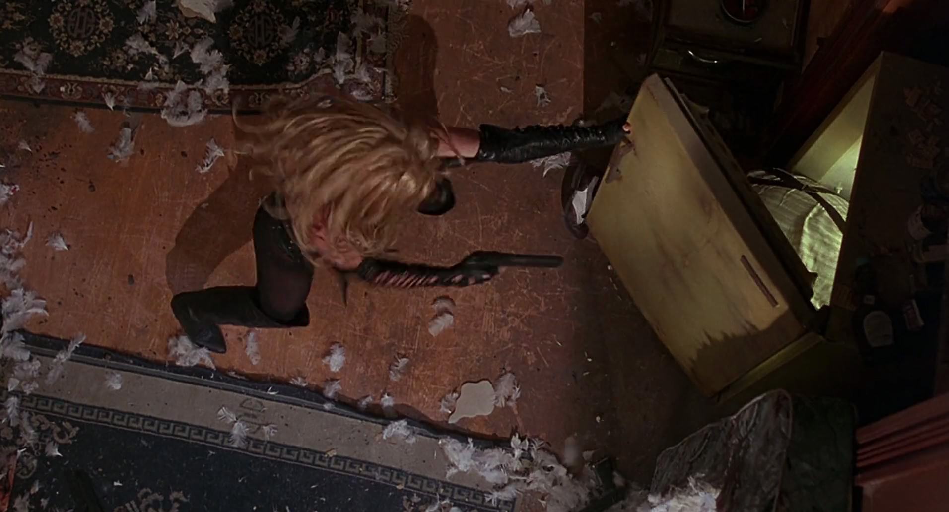 Barb Wire (1996) HD screenshot 2786