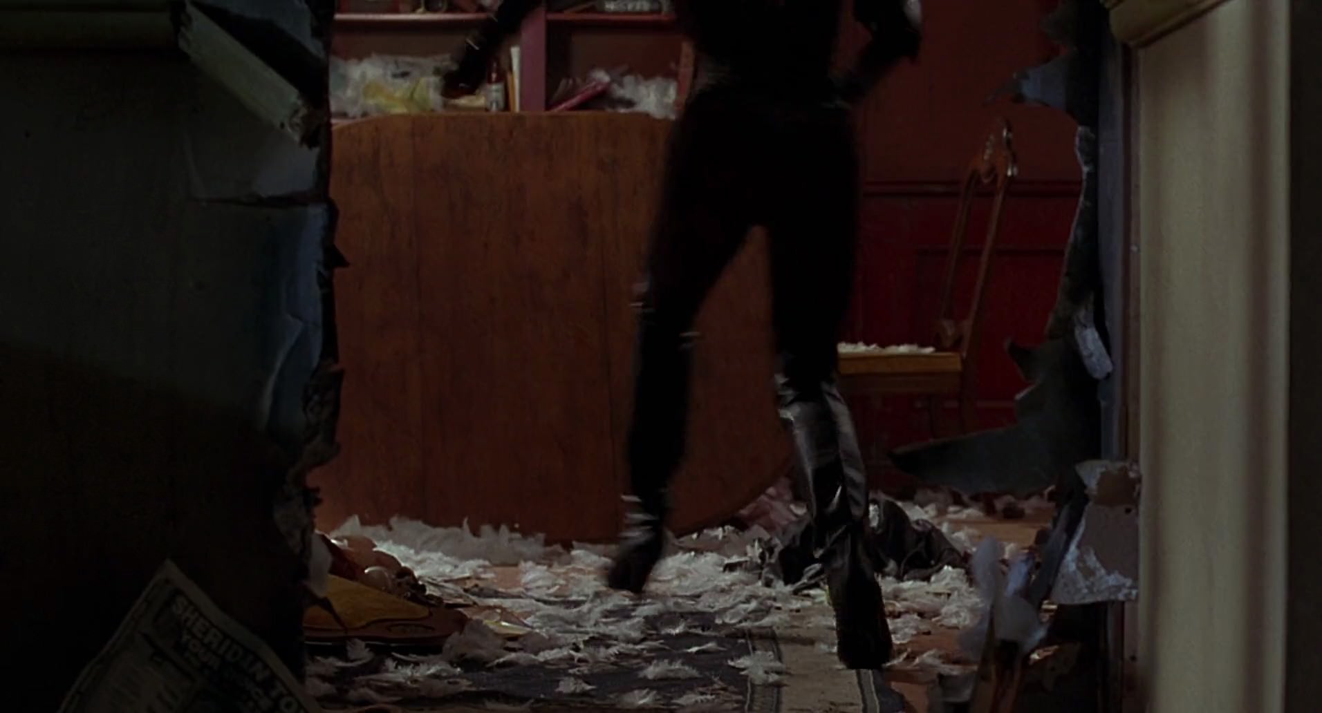 Barb Wire (1996) screencap 2796