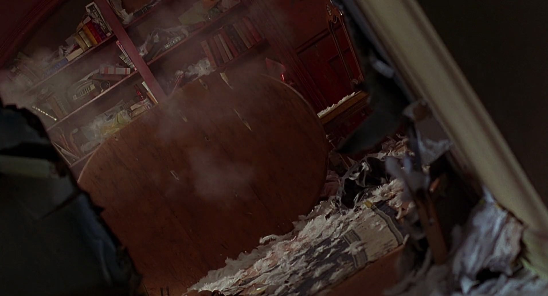Barb Wire (1996) HD screenshot 2807
