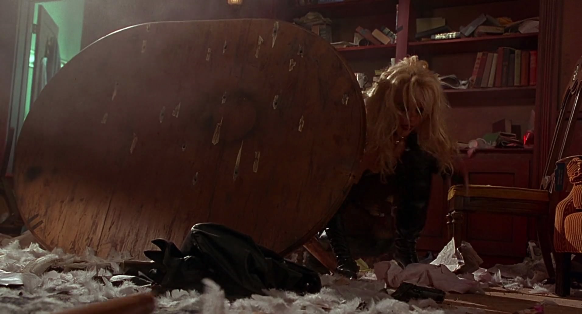 Barb Wire (1996) HD screenshot 2828