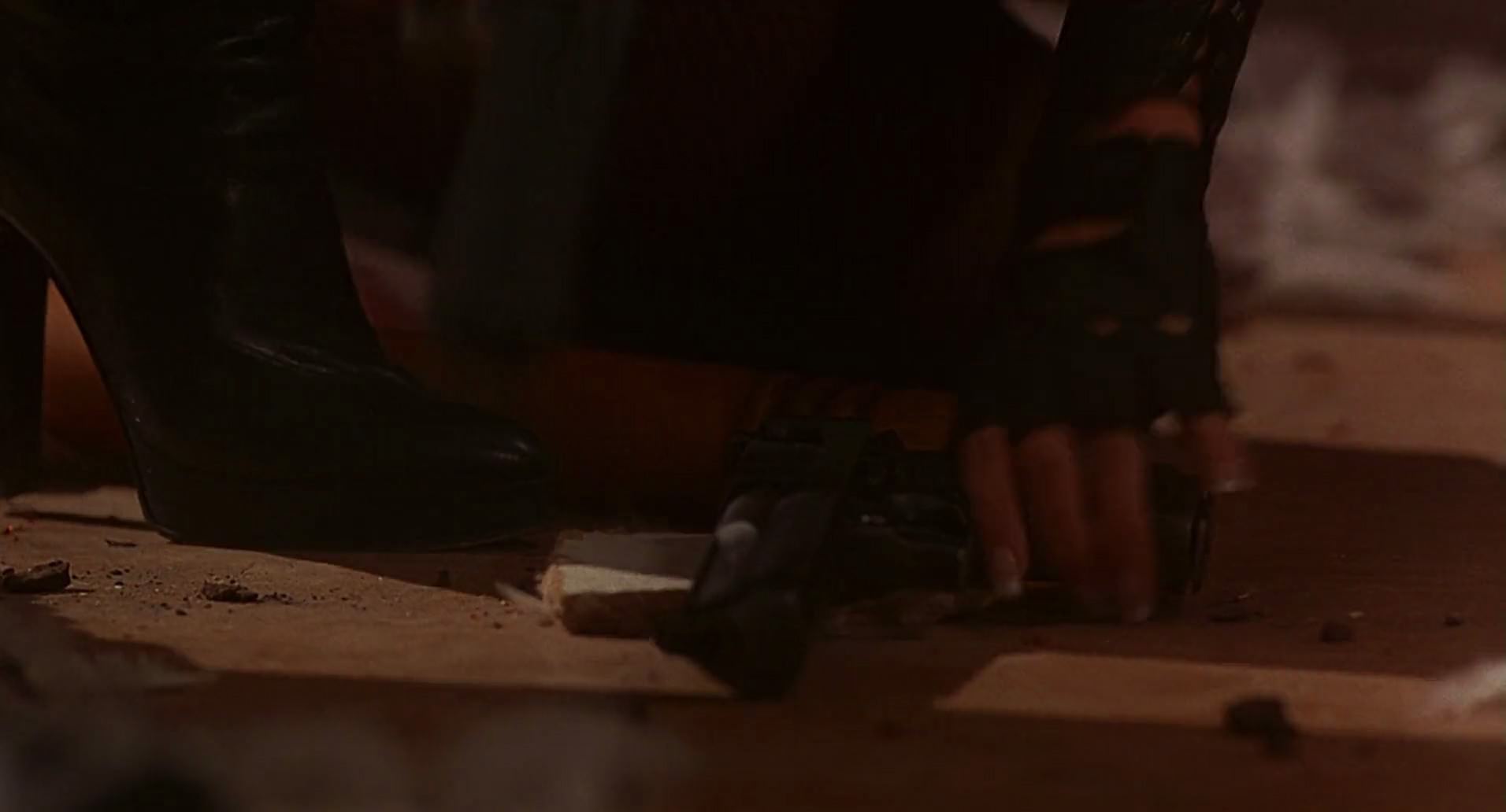 Barb Wire (1996) screencap 2829
