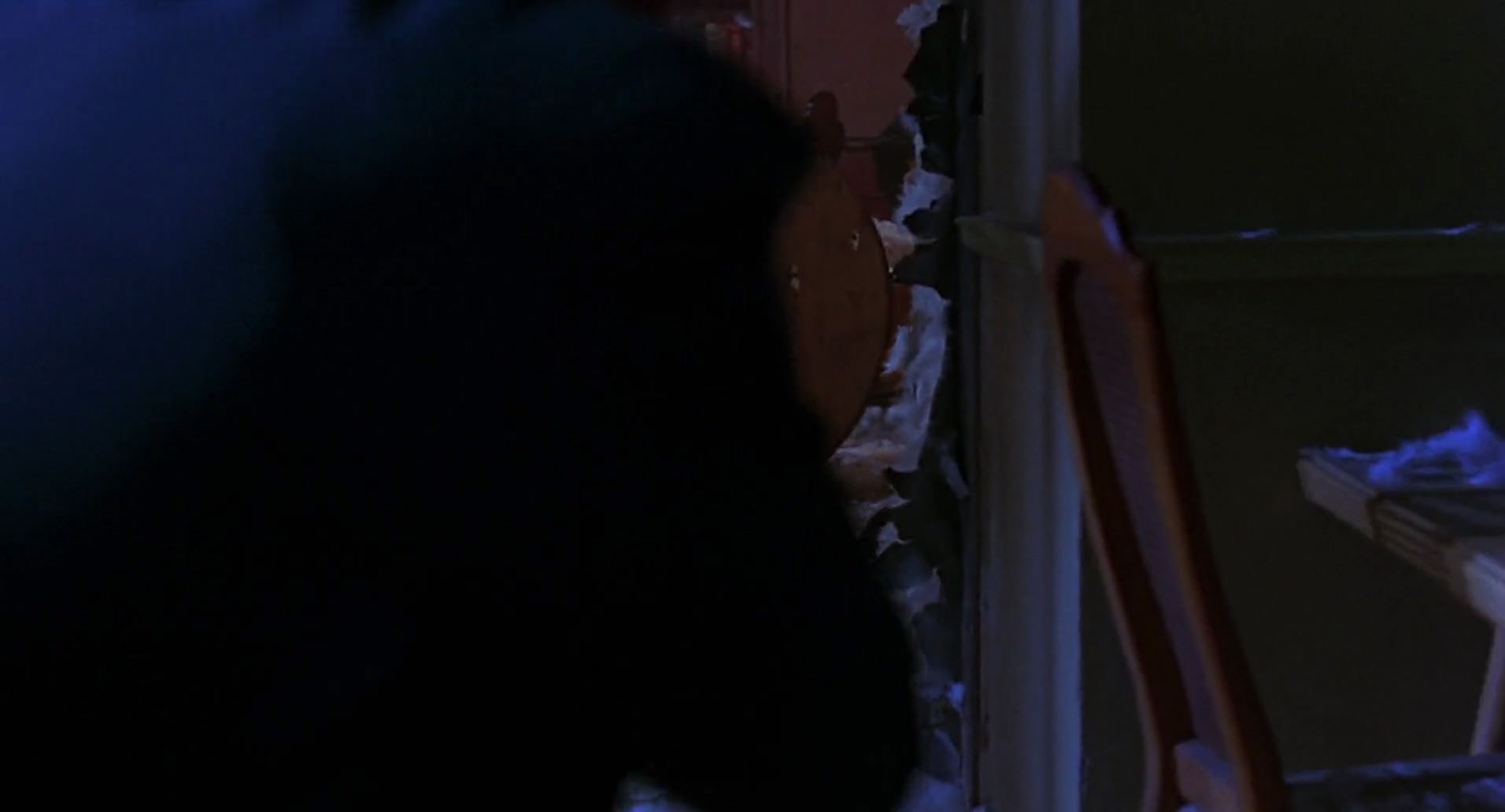 Barb Wire (1996) screencap 2862