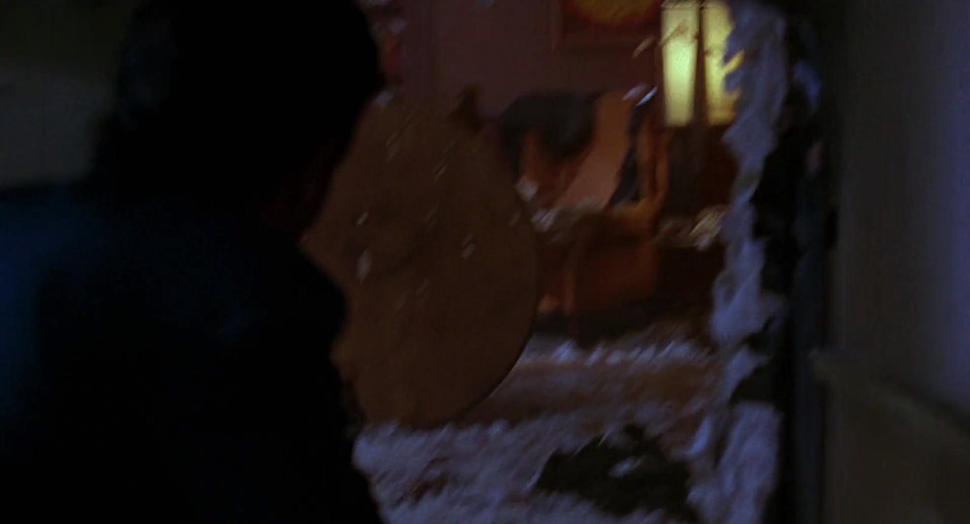Barb Wire (1996) screencap 2871