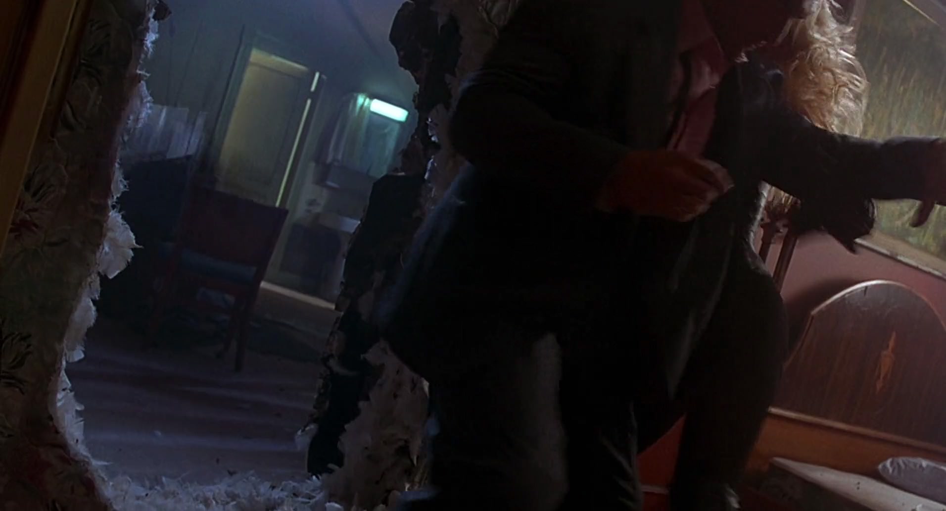 Barb Wire (1996) HD screenshot 2876